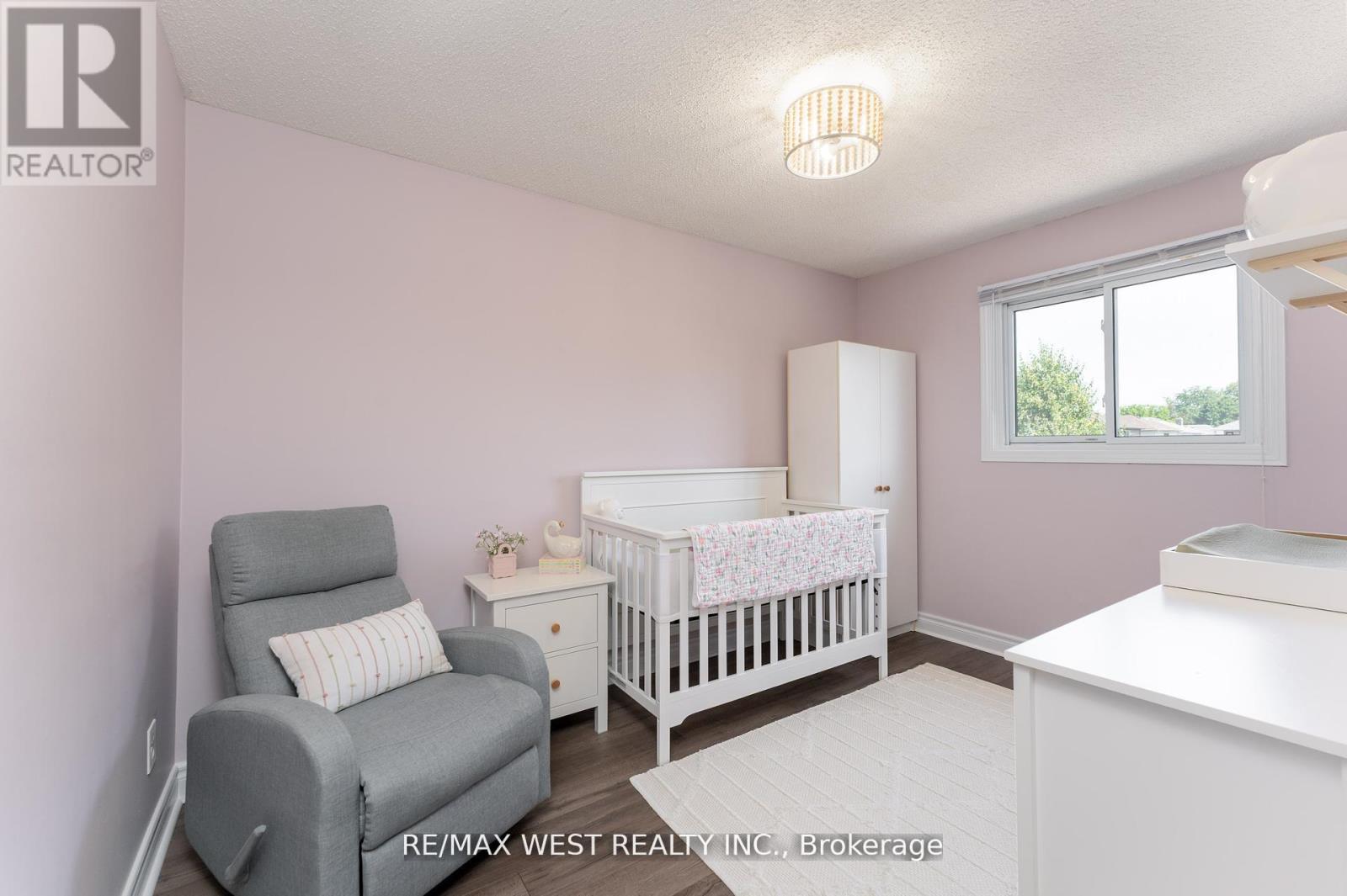 Photo 16 of 172 Lichen Crescent, Oshawa ON