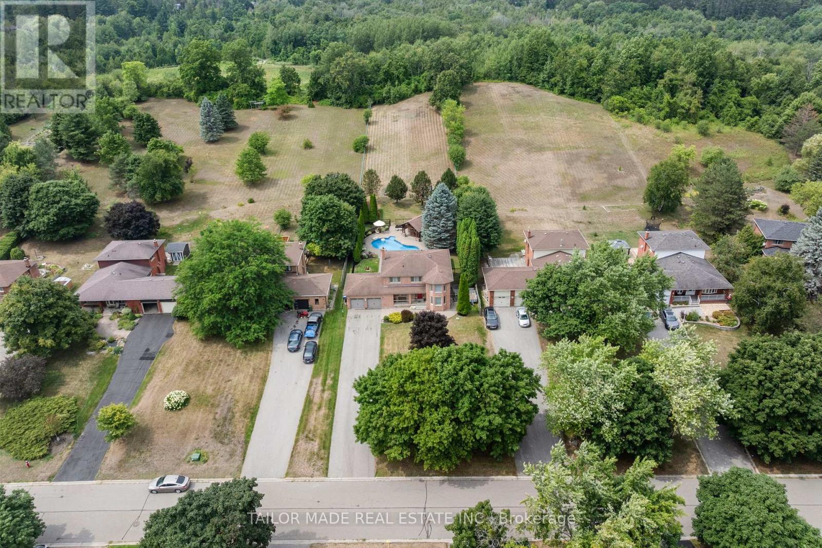Photo 21 of 48 Marilyn Street, Caledon ON