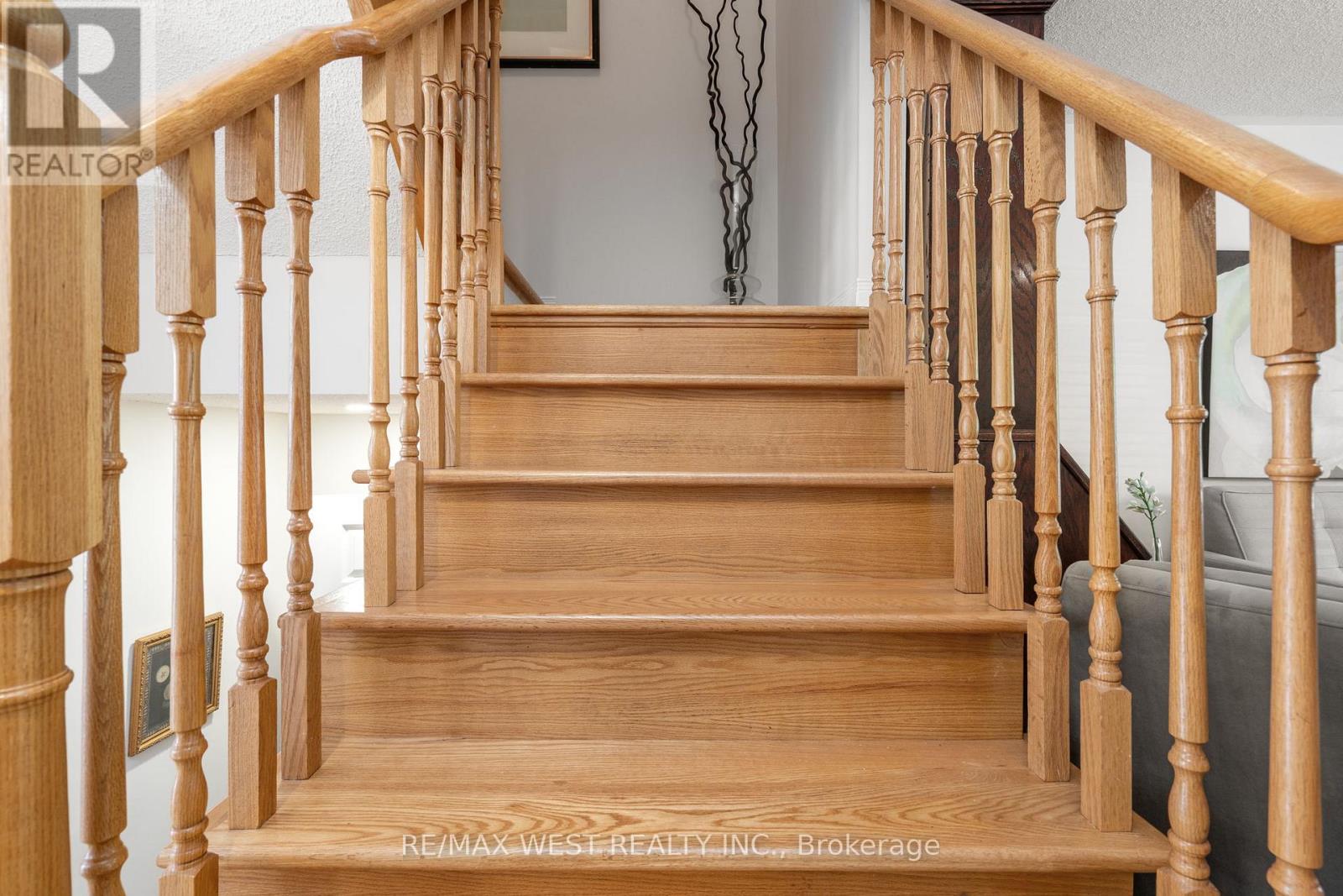 Photo 18 of 125 Colle Melito Way, Vaughan ON
