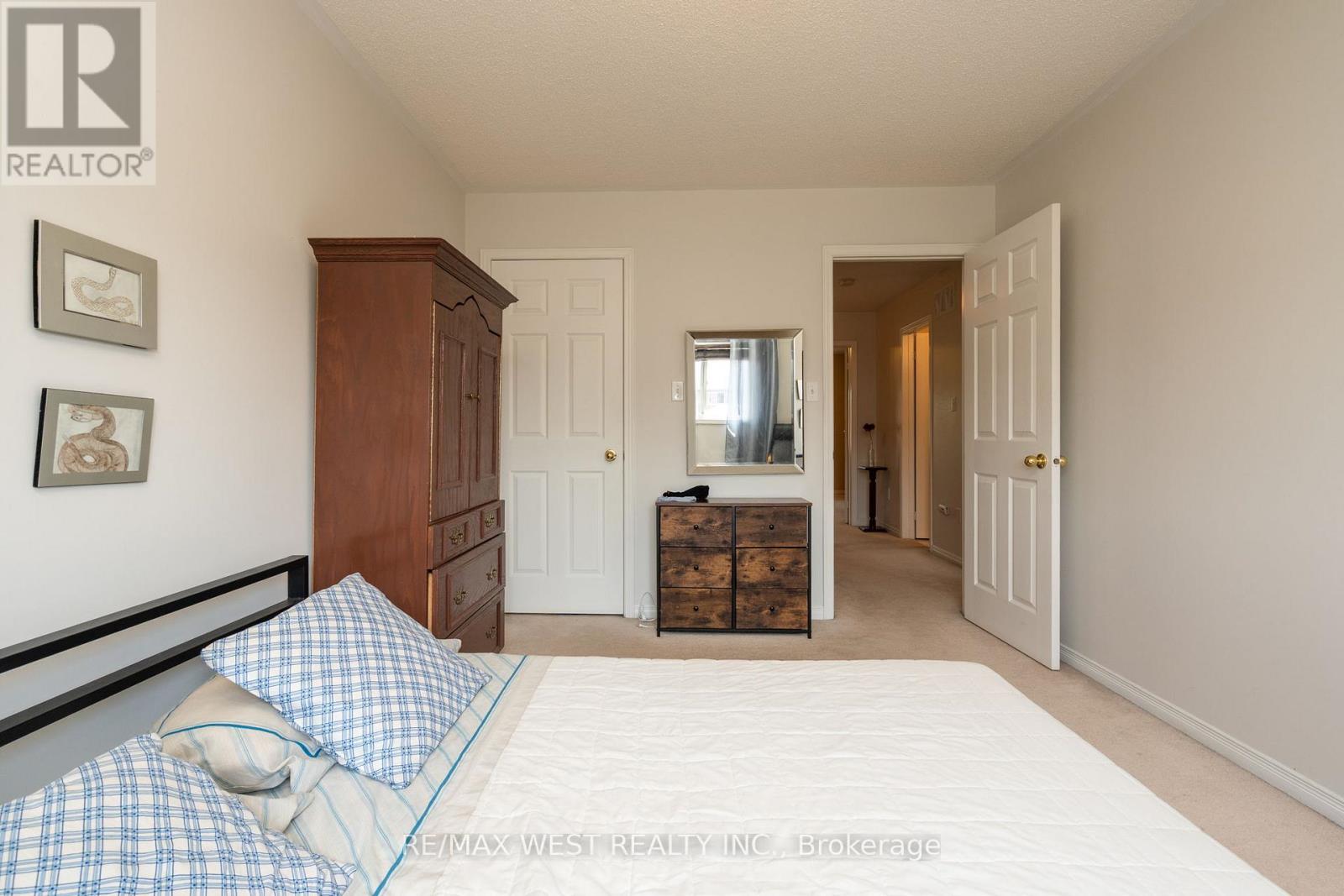 Photo 19 of 125 Colle Melito Way, Vaughan ON