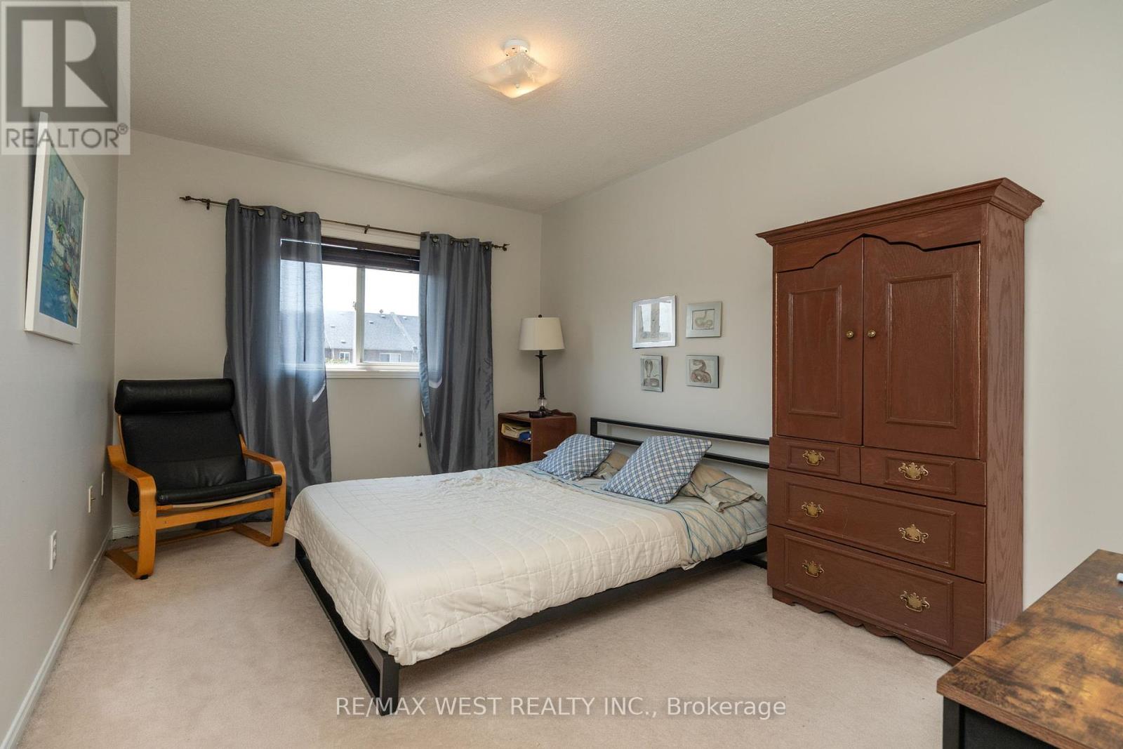 Photo 37 of 125 Colle Melito Way, Vaughan ON