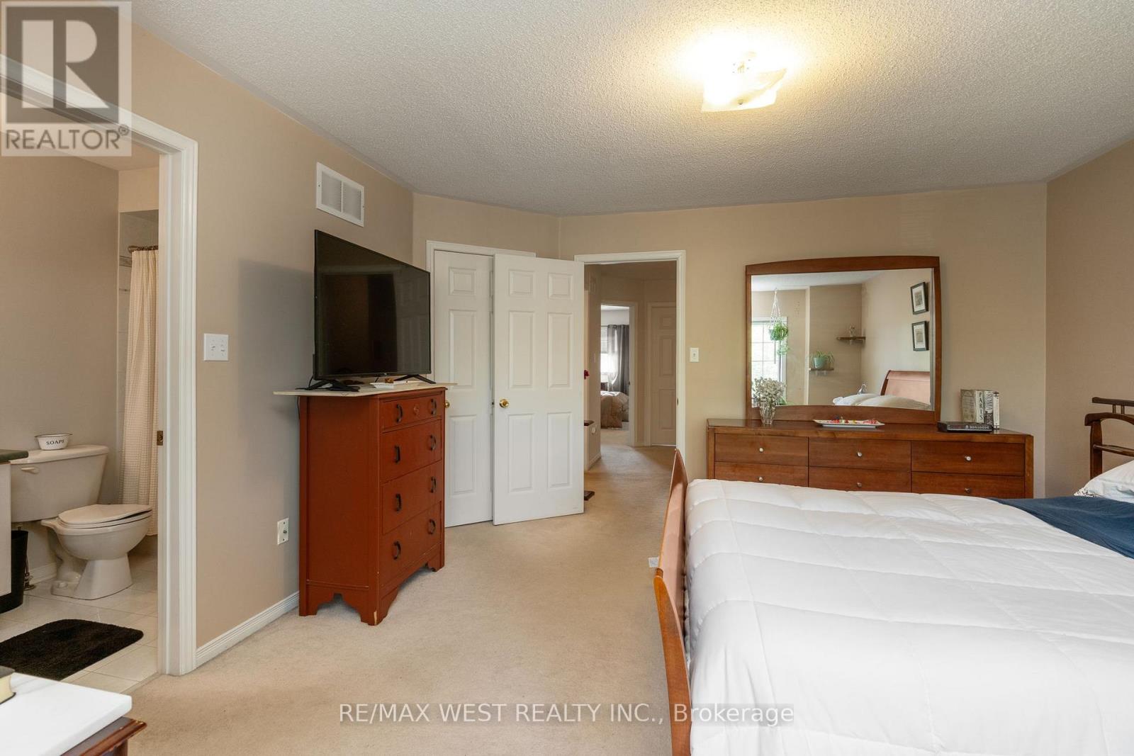 Photo 21 of 125 Colle Melito Way, Vaughan ON
