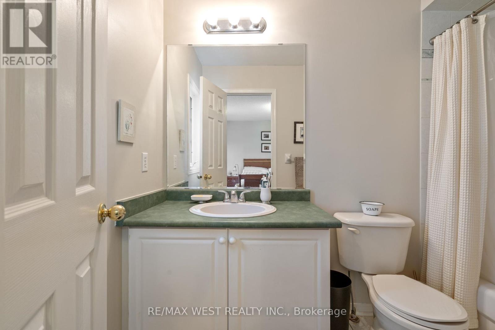 Photo 36 of 125 Colle Melito Way, Vaughan ON