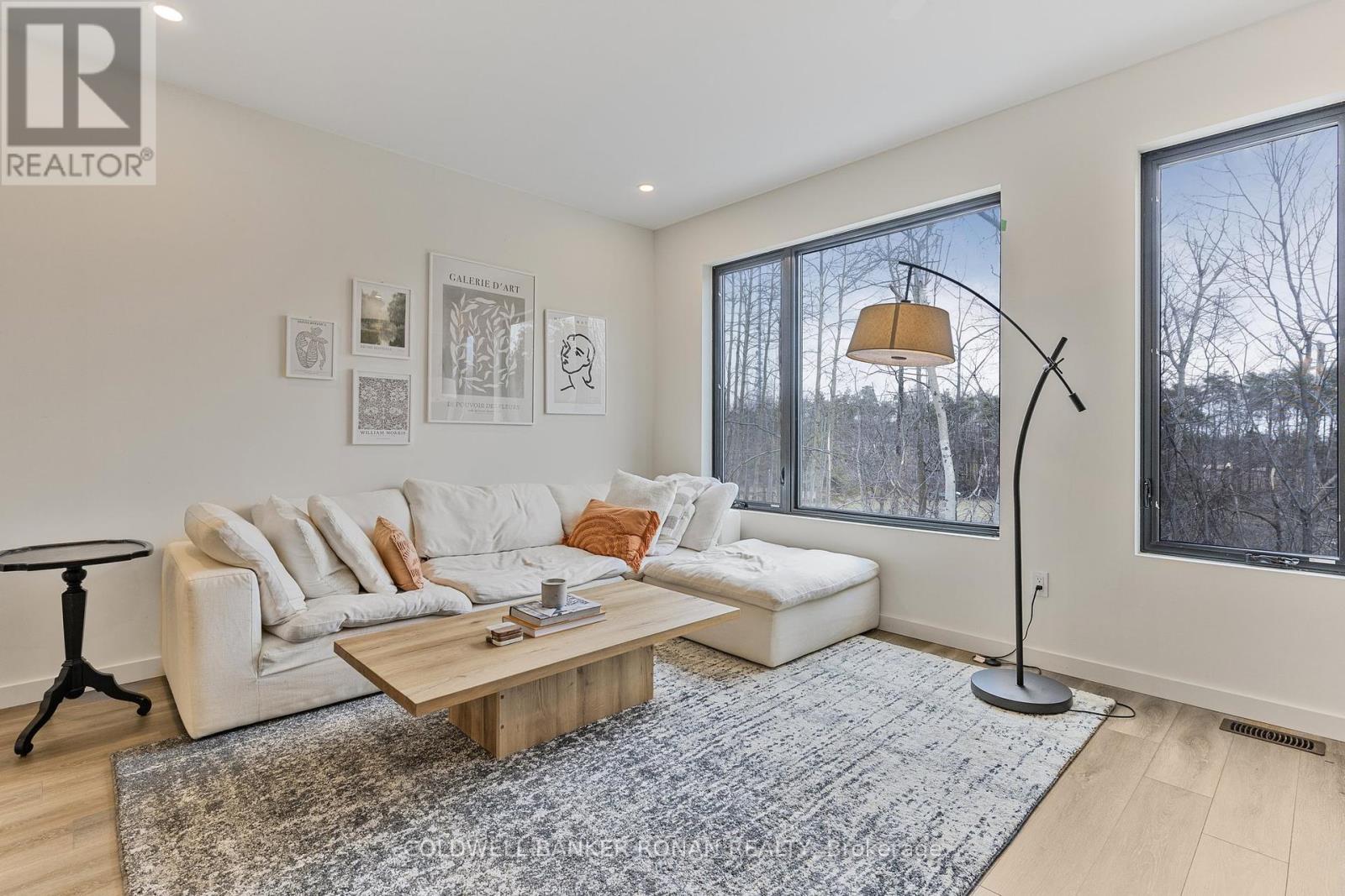 Photo 25 of 34 Rainwater Lane, Barrie ON