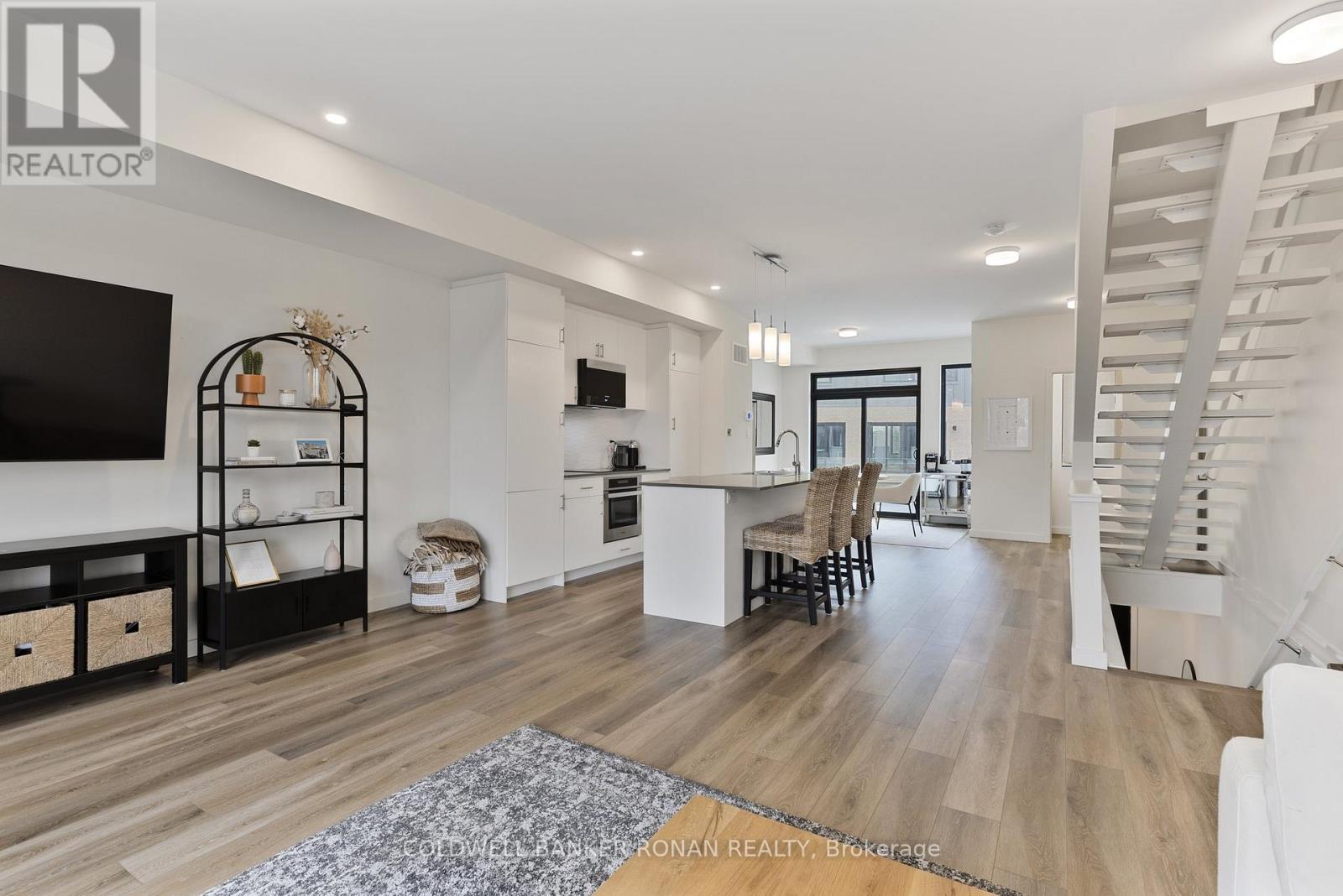 Photo 30 of 34 Rainwater Lane, Barrie ON