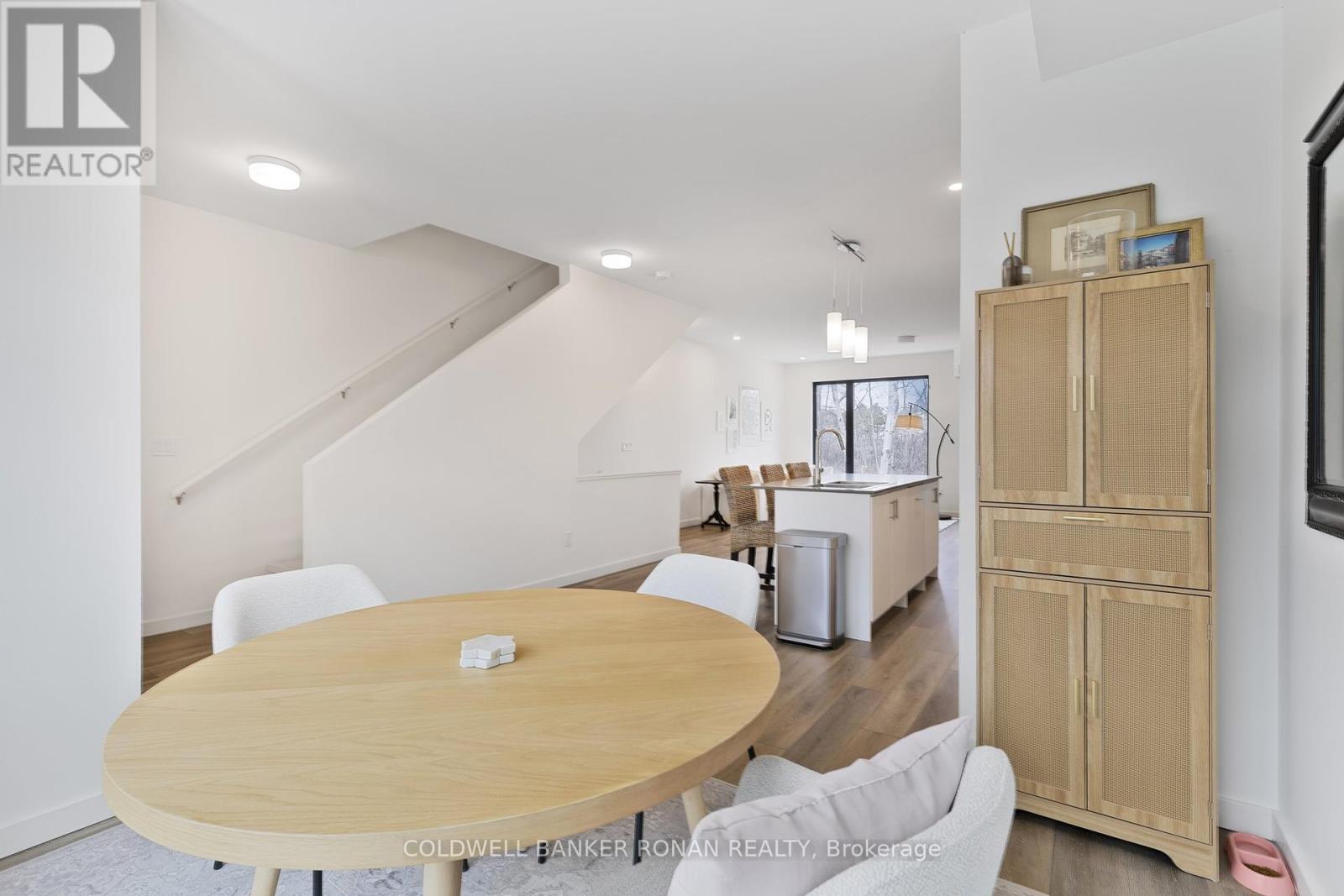 Photo 27 of 34 Rainwater Lane, Barrie ON