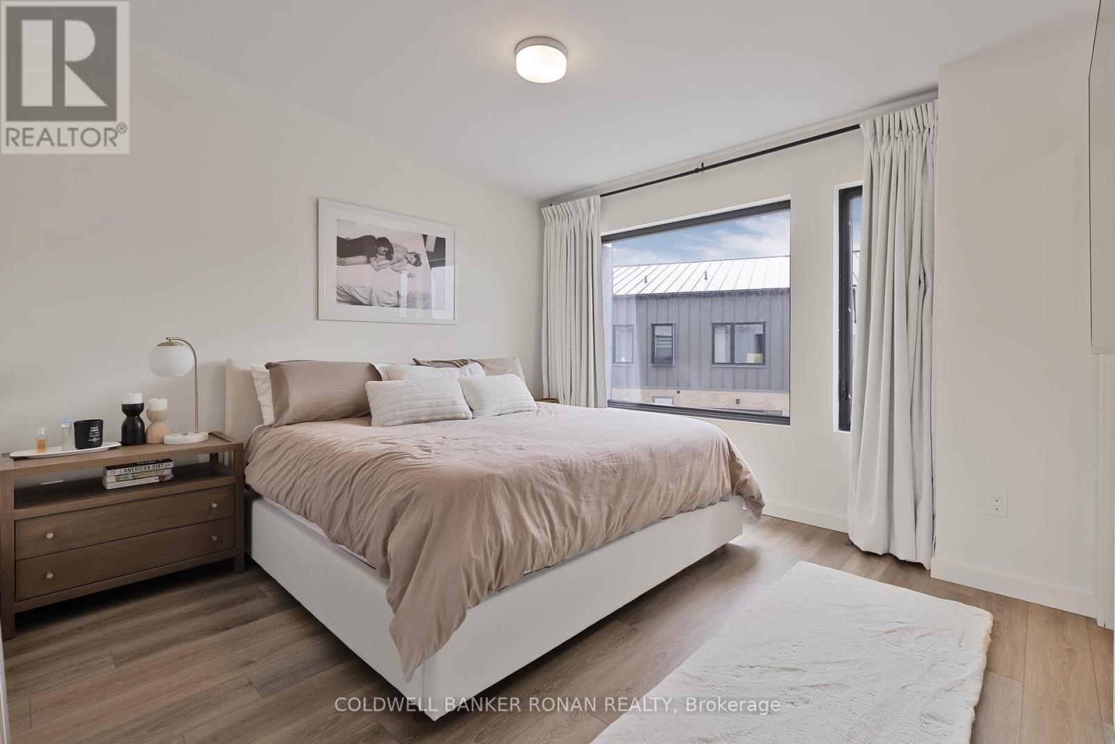 Photo 8 of 34 Rainwater Lane, Barrie ON