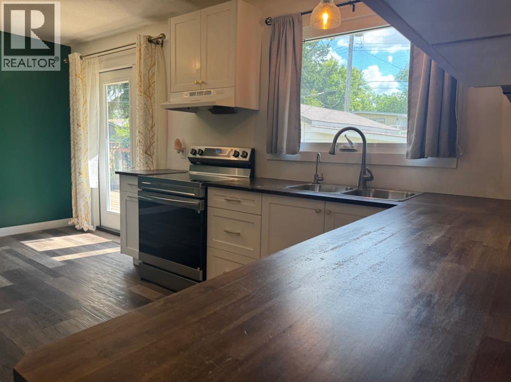 Single Family House Bungalow for Sale in  A Avenue Mount Pleasant Camrose 