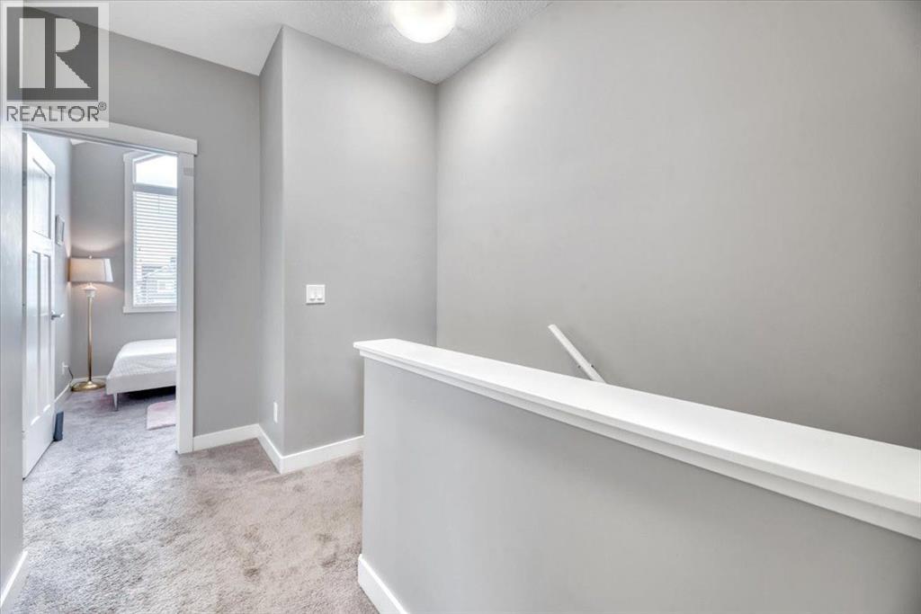 Single Family House for Sale in  Evanston Manor NW Evanston Calgary 