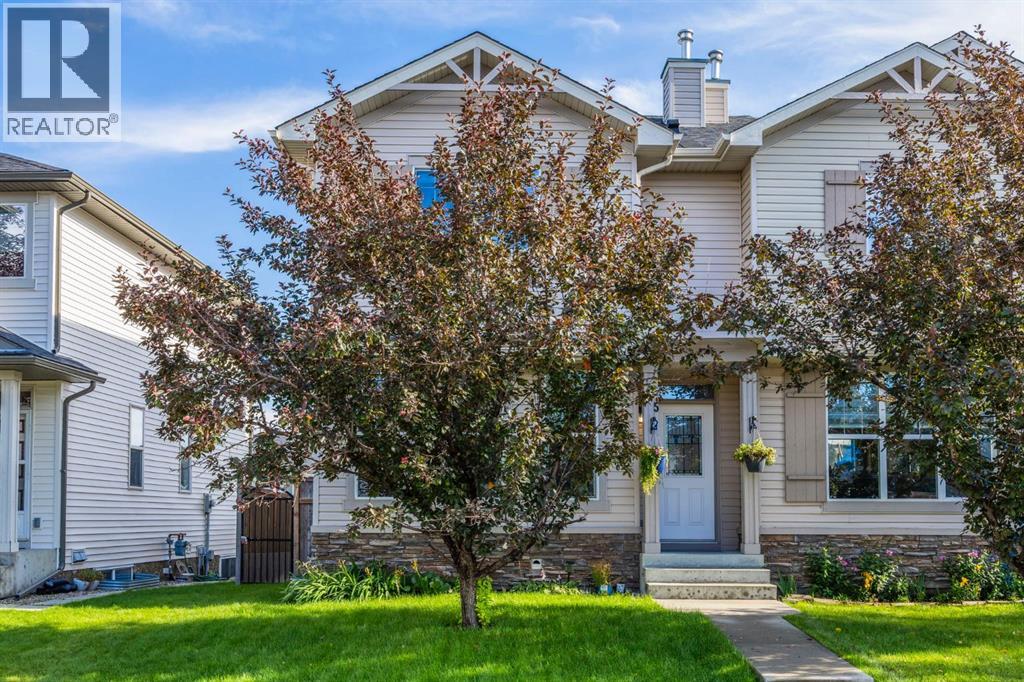 Single Family House for Sale in  Covemeadow Close NE Coventry Hills Calgary 