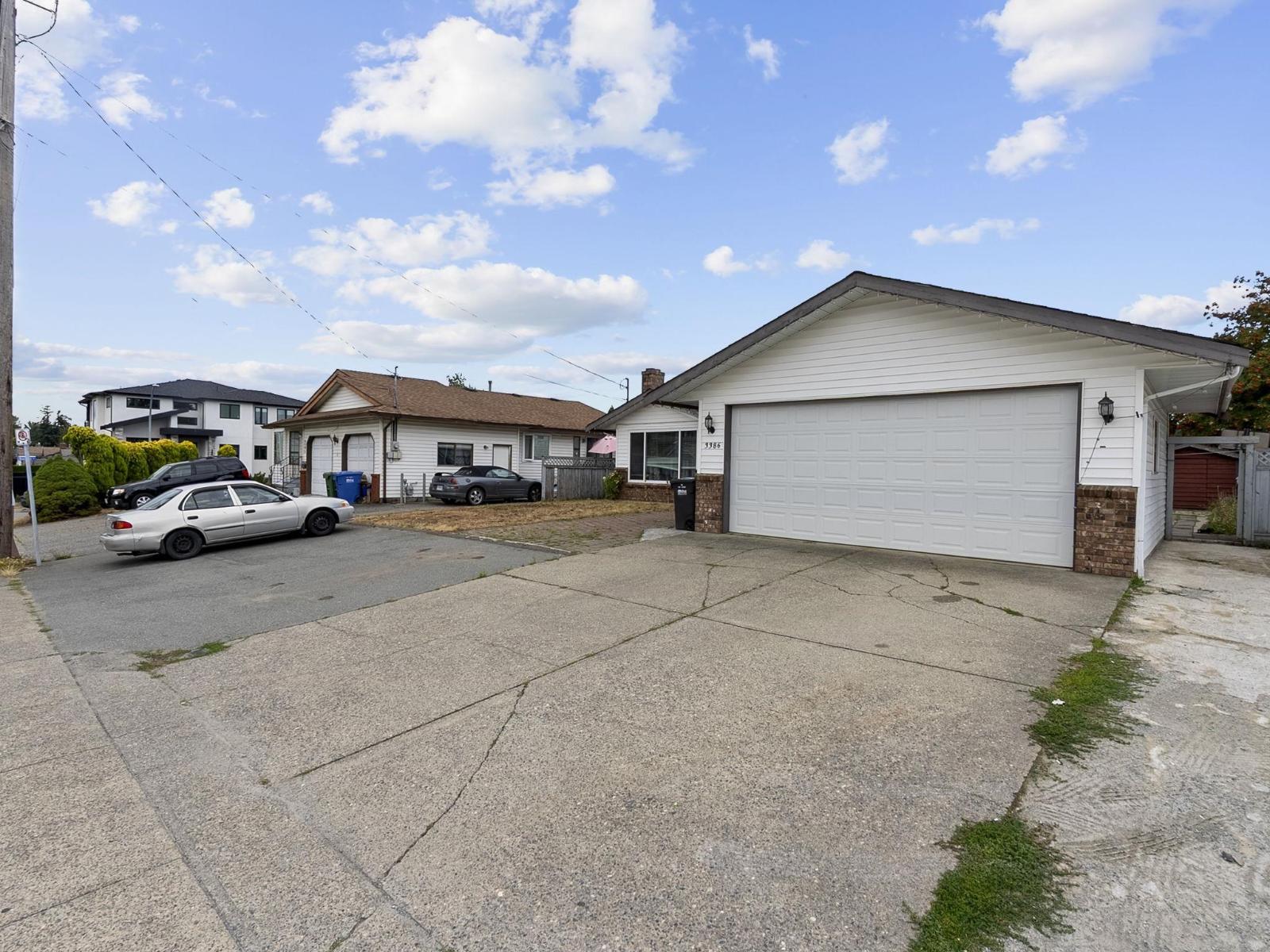 Photo 2 of 3386 Clearbrook Road, Abbotsford BC