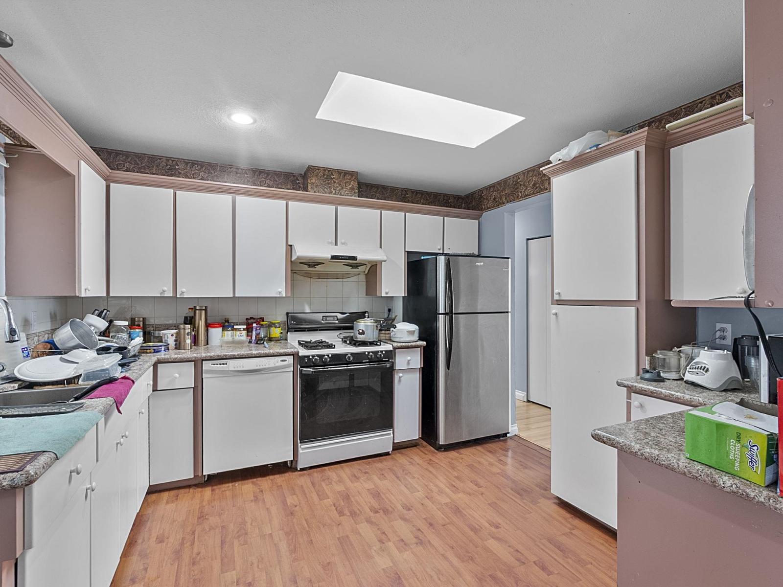 Photo 9 of 3386 Clearbrook Road, Abbotsford BC