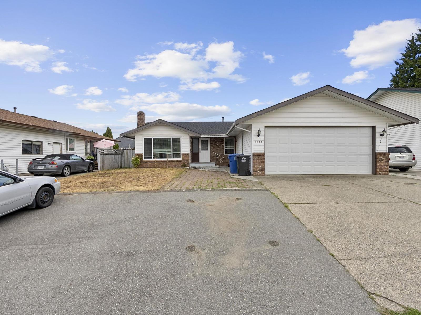 Photo 3 of 3386 Clearbrook Road, Abbotsford BC