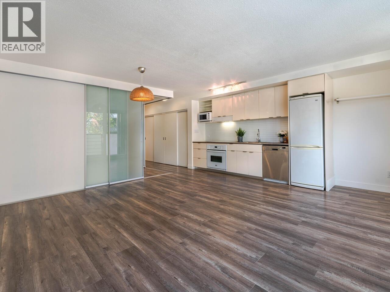 Photo 18 of 209 168 Powell Street, Vancouver BC