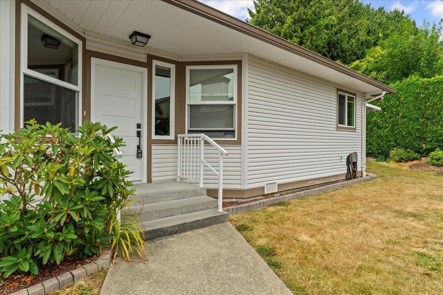Photo 20 of 55 27435 29 A Avenue, Langley BC