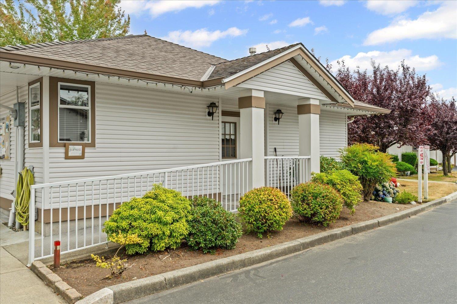 Photo 15 of 55 27435 29 A Avenue, Langley BC