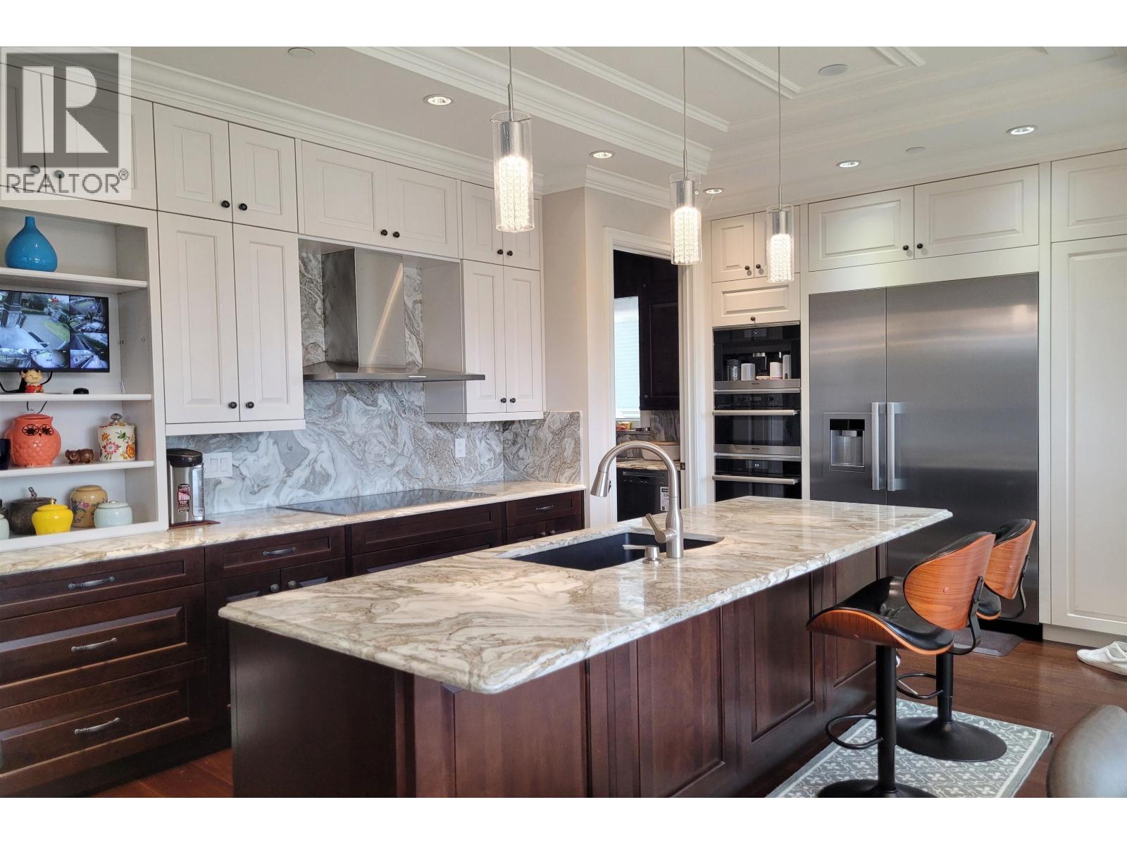 Photo 9 of 6878 Laurel Street, Vancouver BC