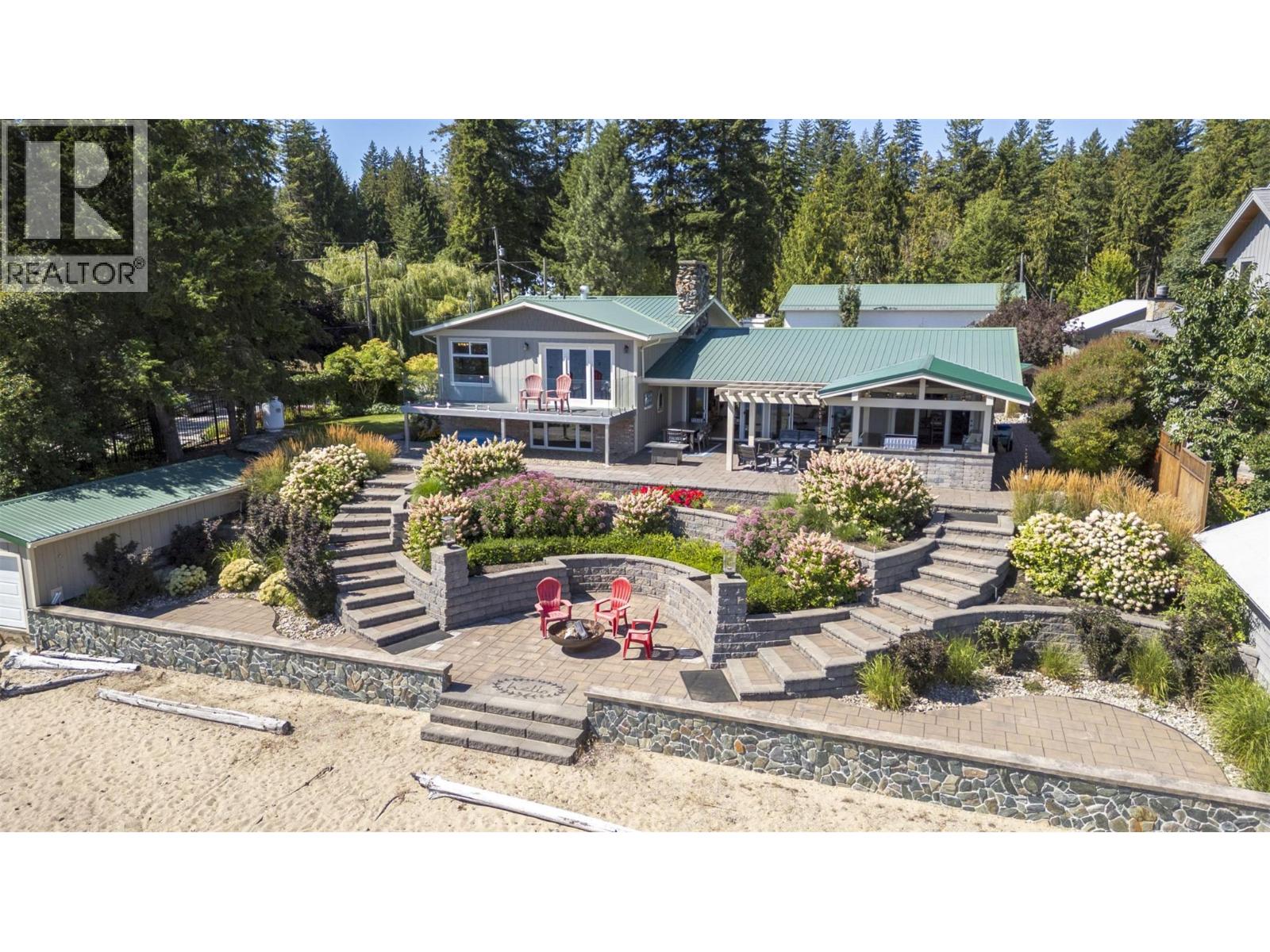  4243 Saratoga Road, Scotch Creek
