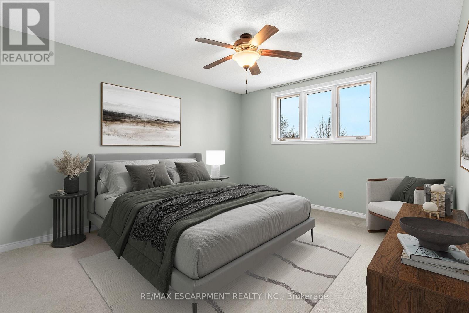 Photo 2 of 3503 Lakeshore Road, Lincoln ON