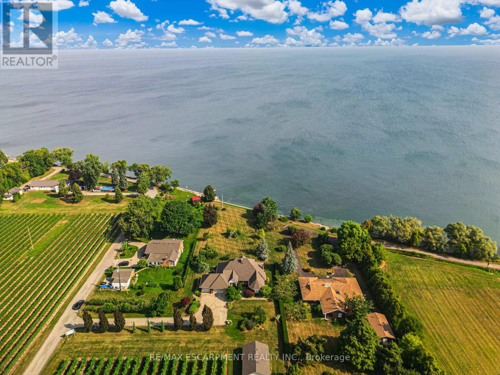 Photo 36 of 3503 Lakeshore Road, Lincoln ON