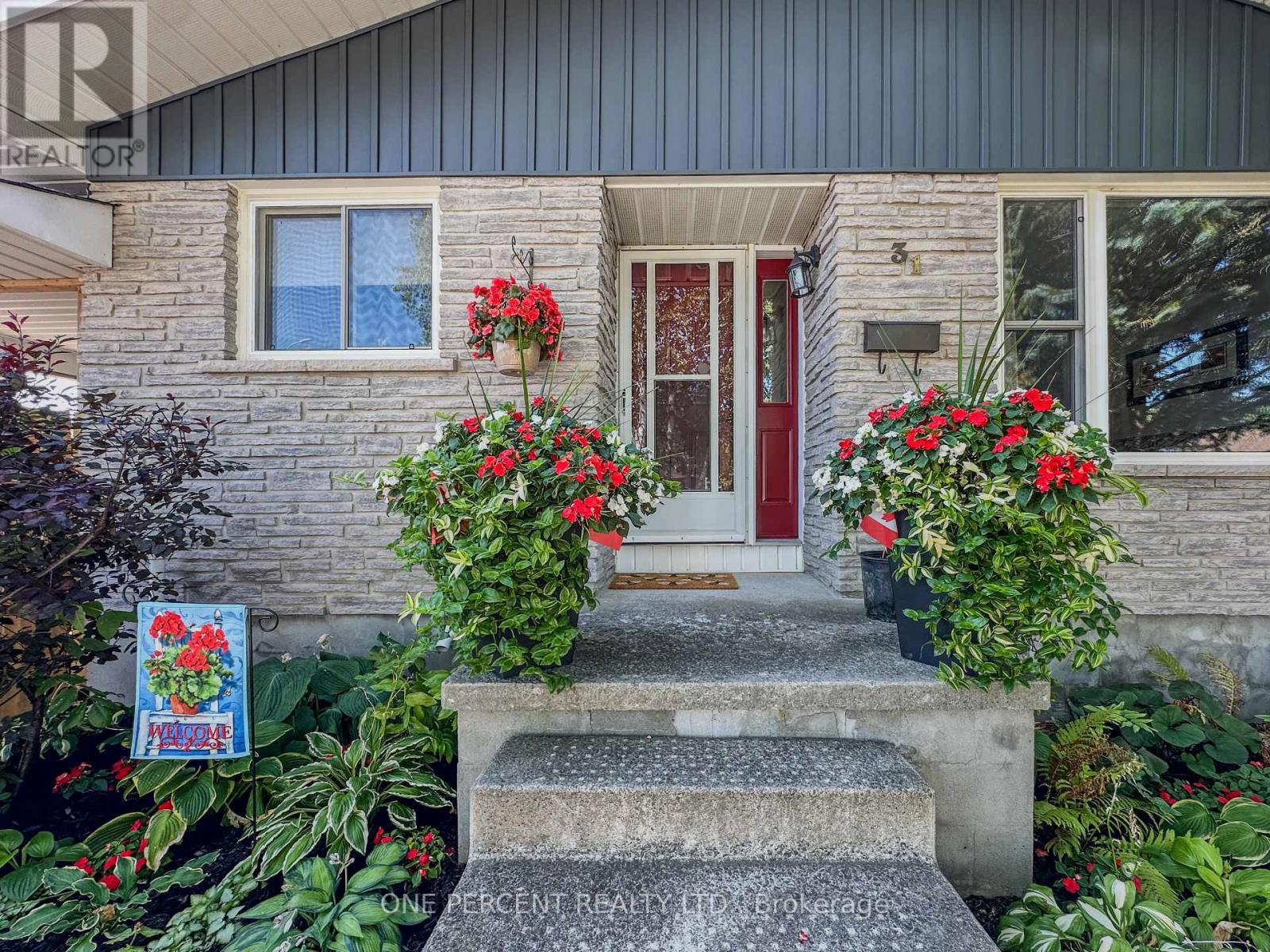 Photo 4 of 31 Reid Street, Greater Napanee ON