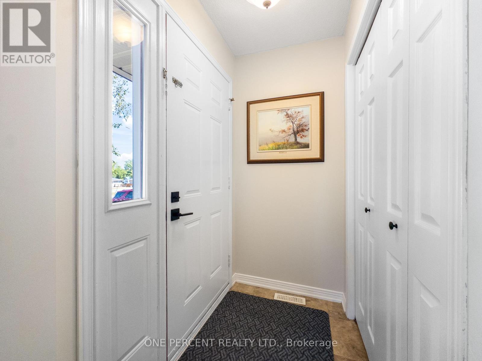 Photo 5 of 31 Reid Street, Greater Napanee ON