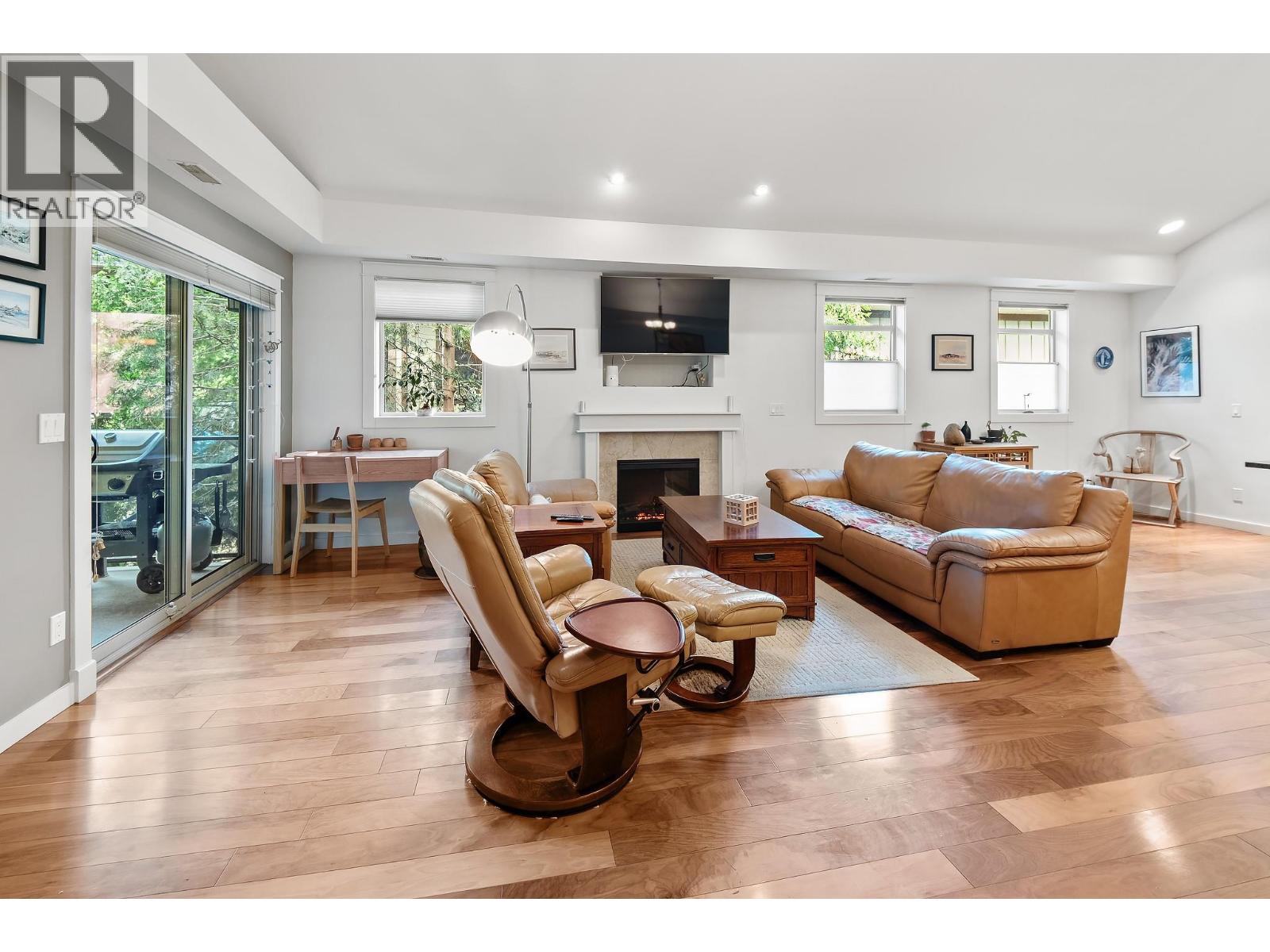 214 511 Yates Road, Kelowna