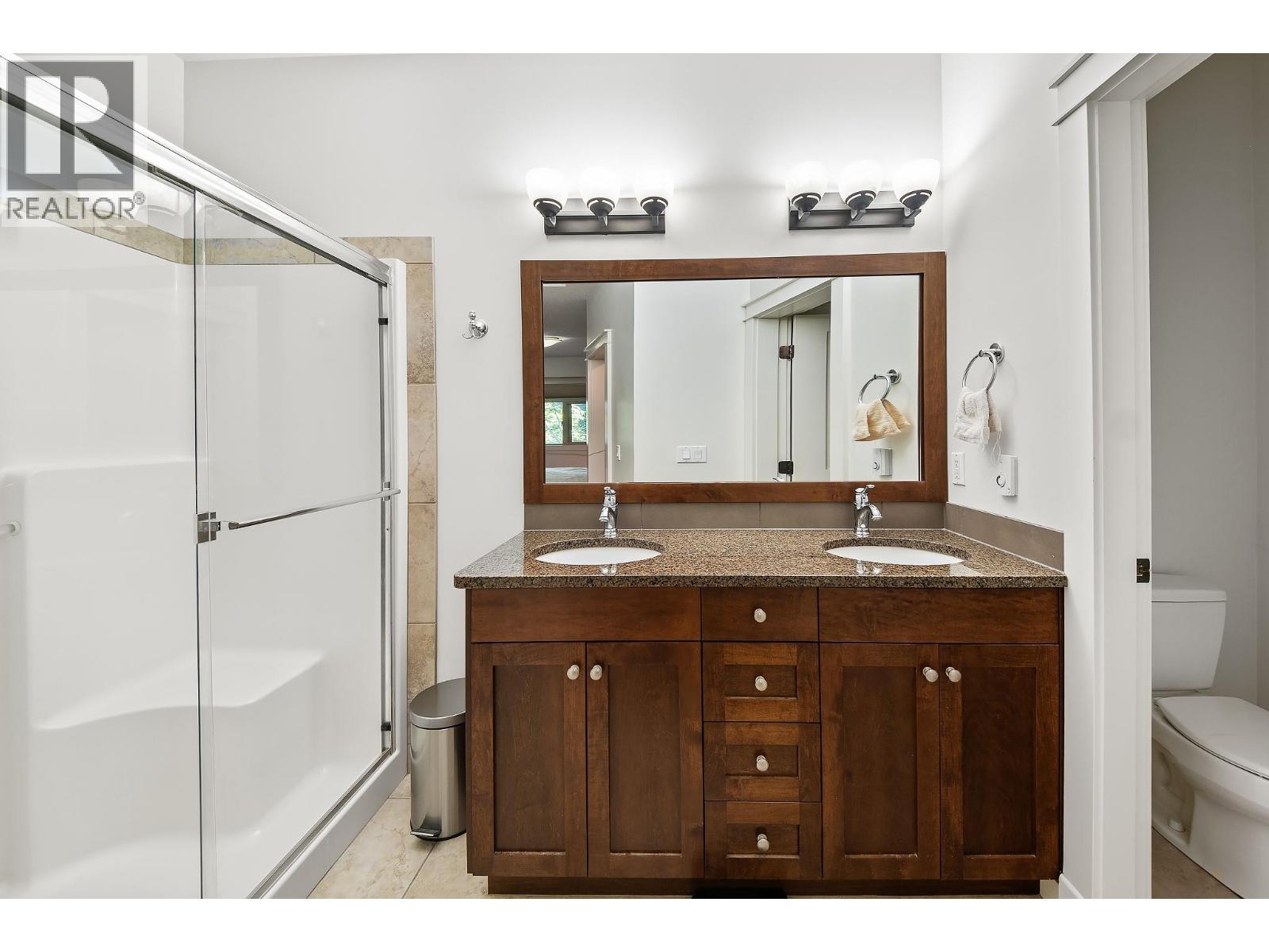 214 511 Yates Road, Kelowna