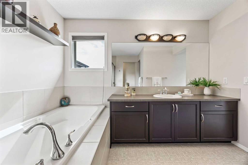 Single Family House for Sale in  Auburn Glen Way SE Auburn Bay Calgary 