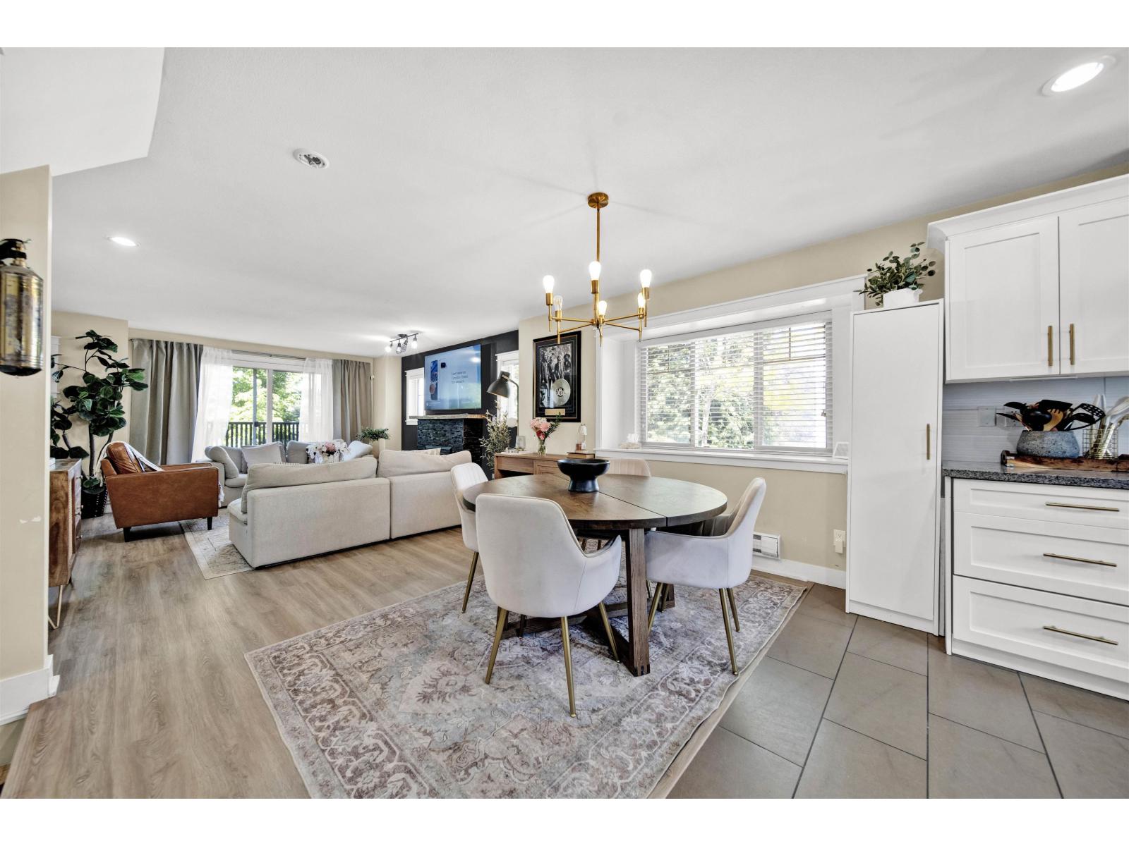 Photo 8 of 101 13368 72 Avenue, Surrey BC
