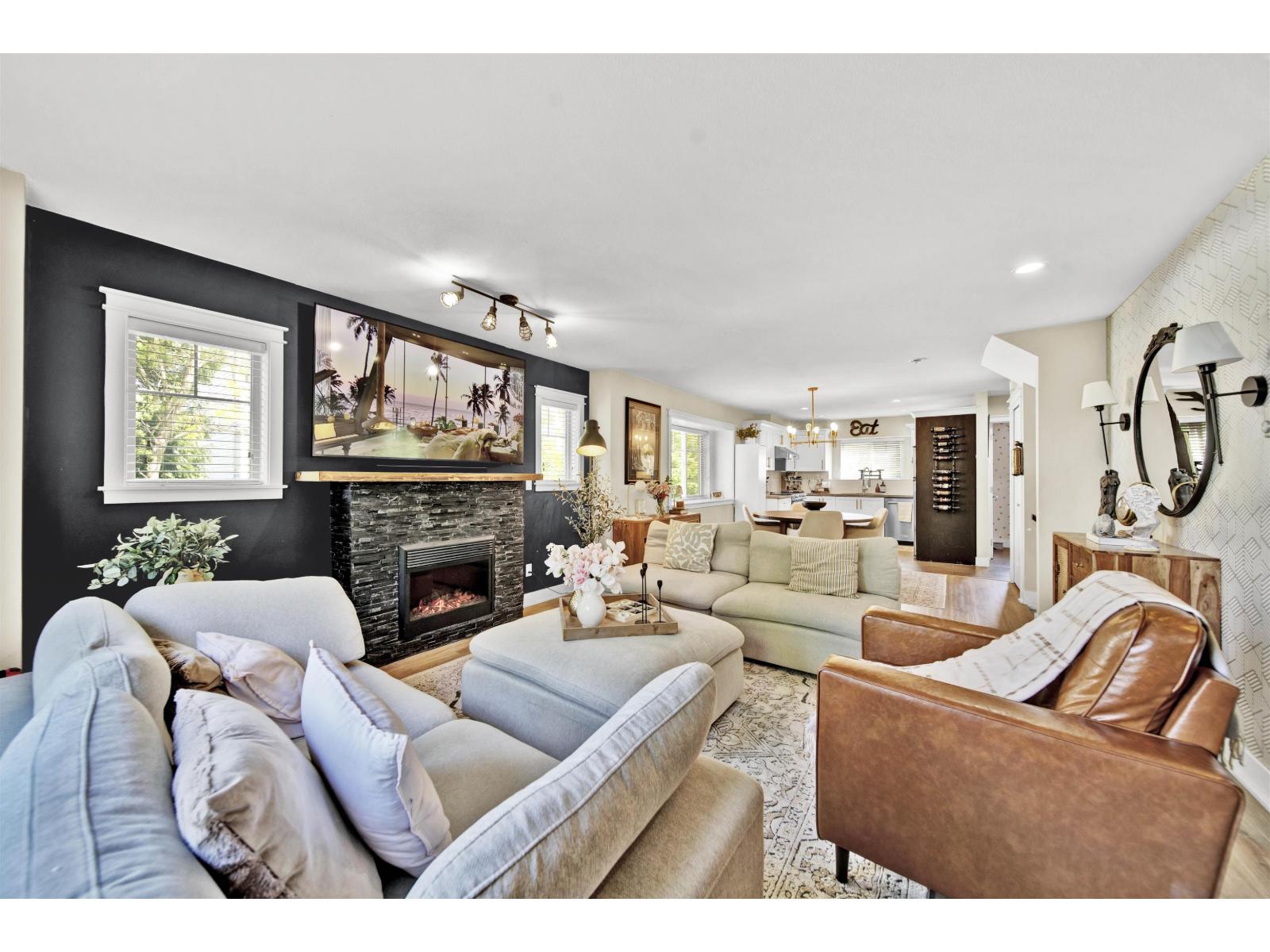 Photo 1 of 101 13368 72 Avenue, Surrey BC