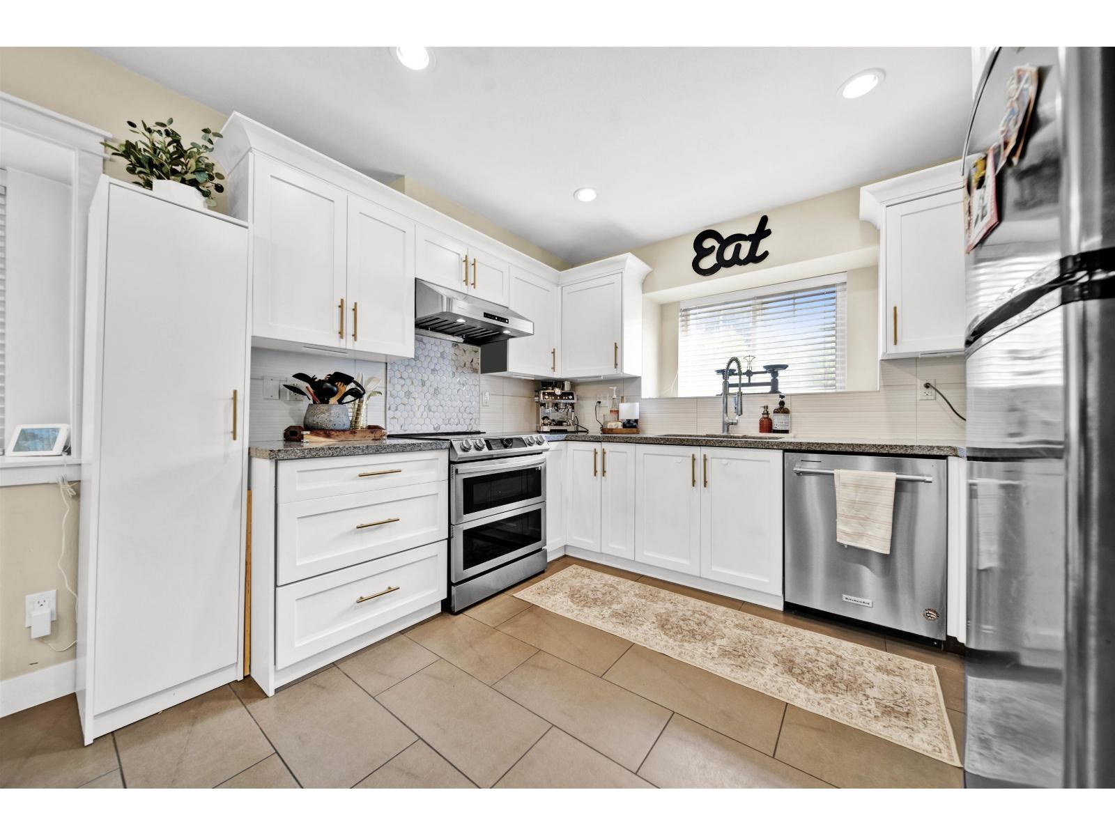Photo 12 of 101 13368 72 Avenue, Surrey BC