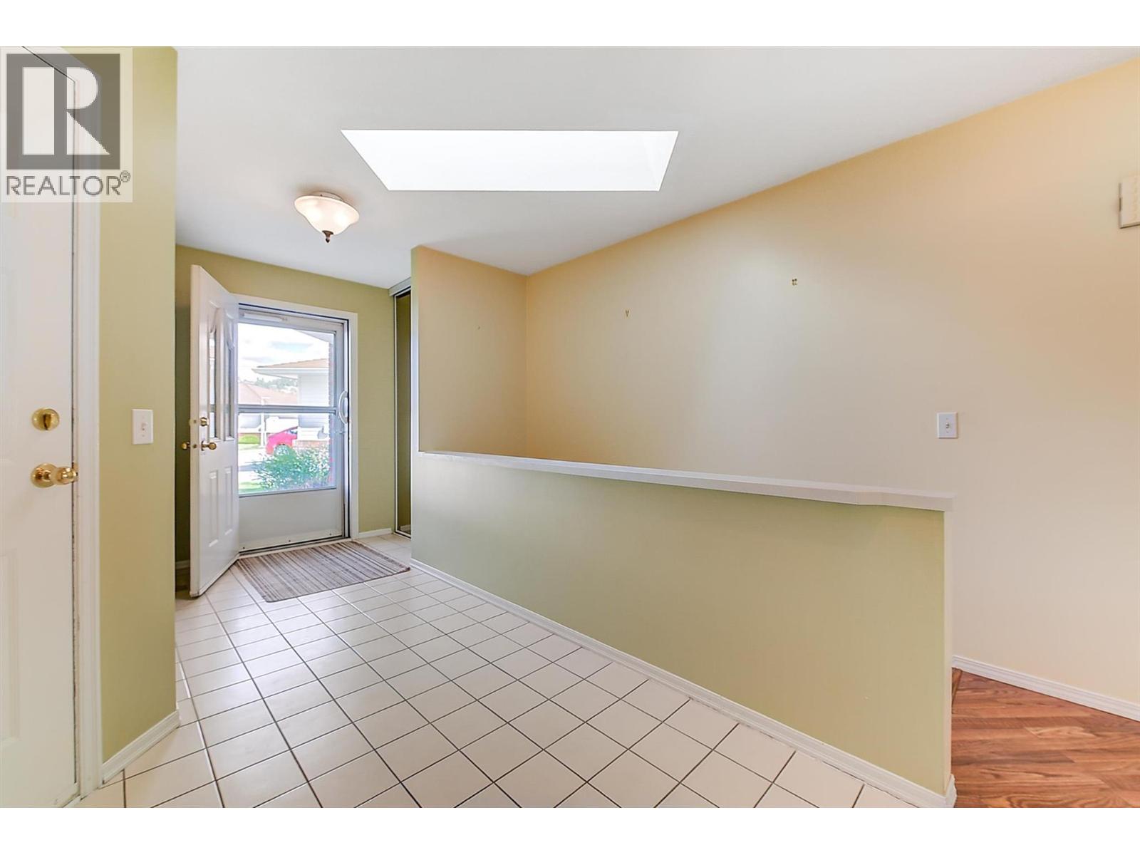 113 1885 Parkview Crescent, Kelowna