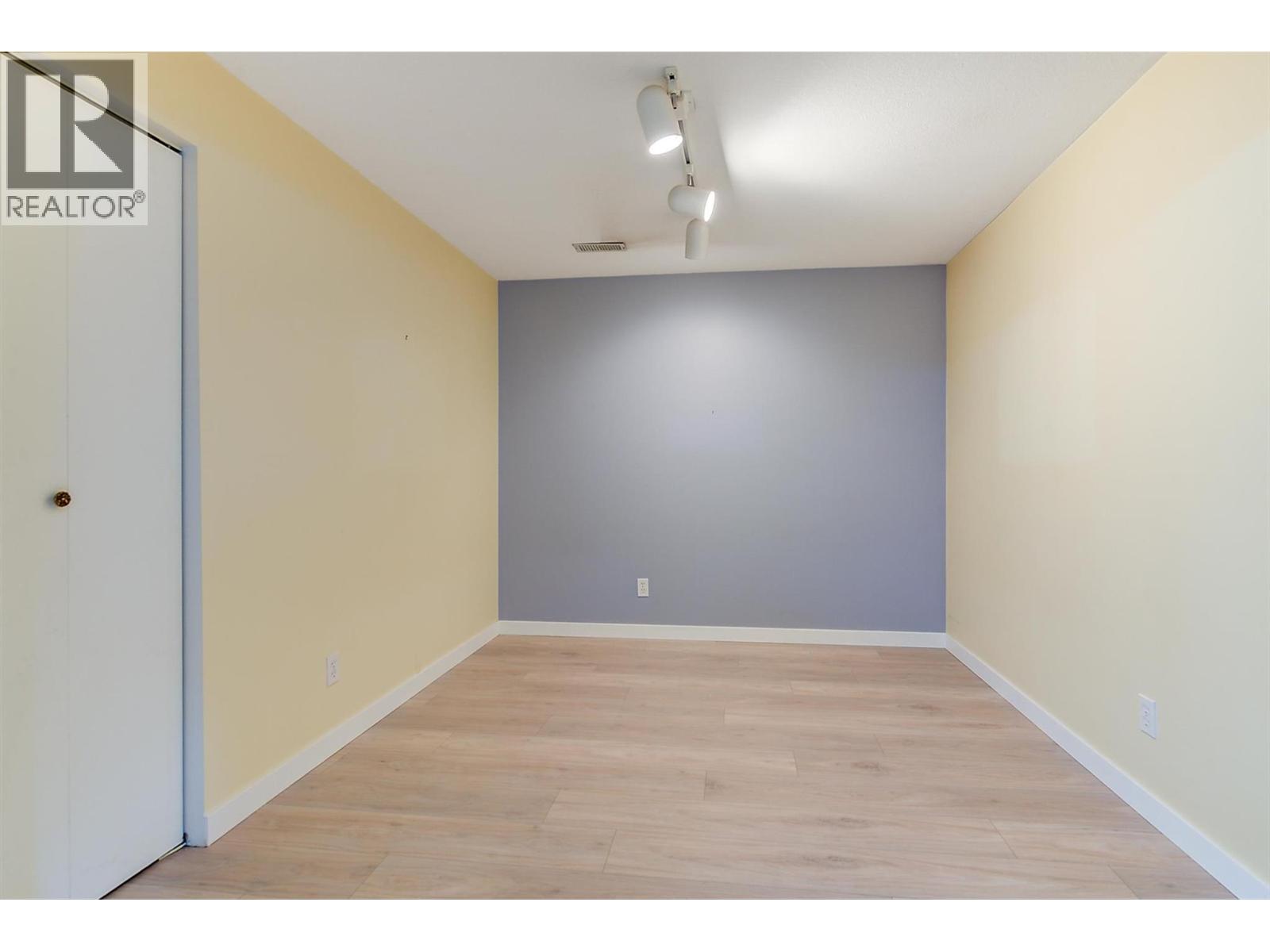 113 1885 Parkview Crescent, Kelowna