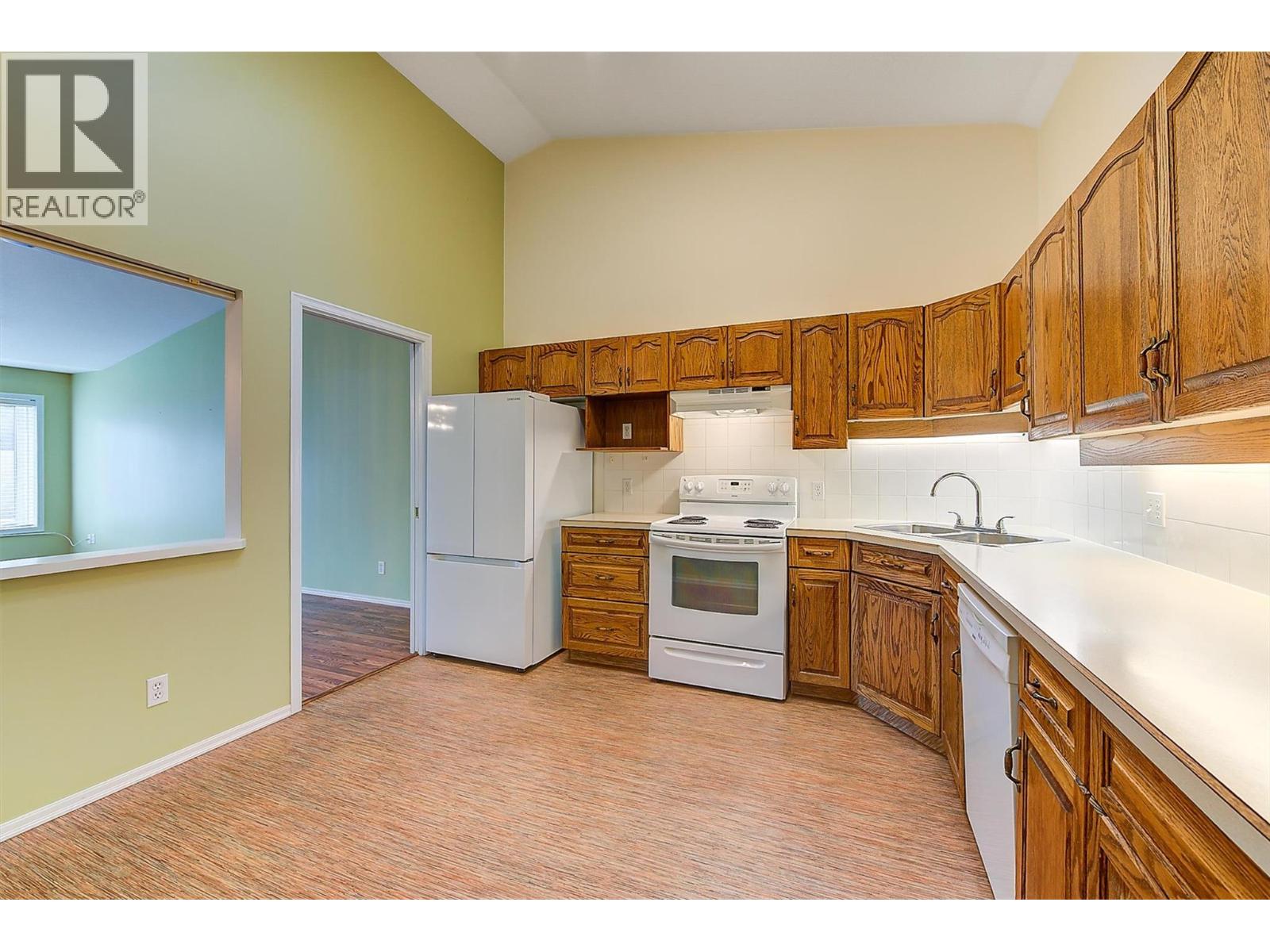 113 1885 Parkview Crescent, Kelowna