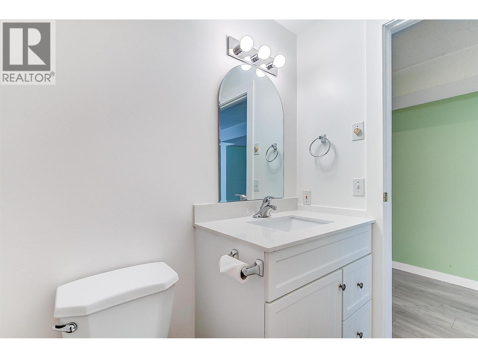 113 1885 Parkview Crescent, Kelowna