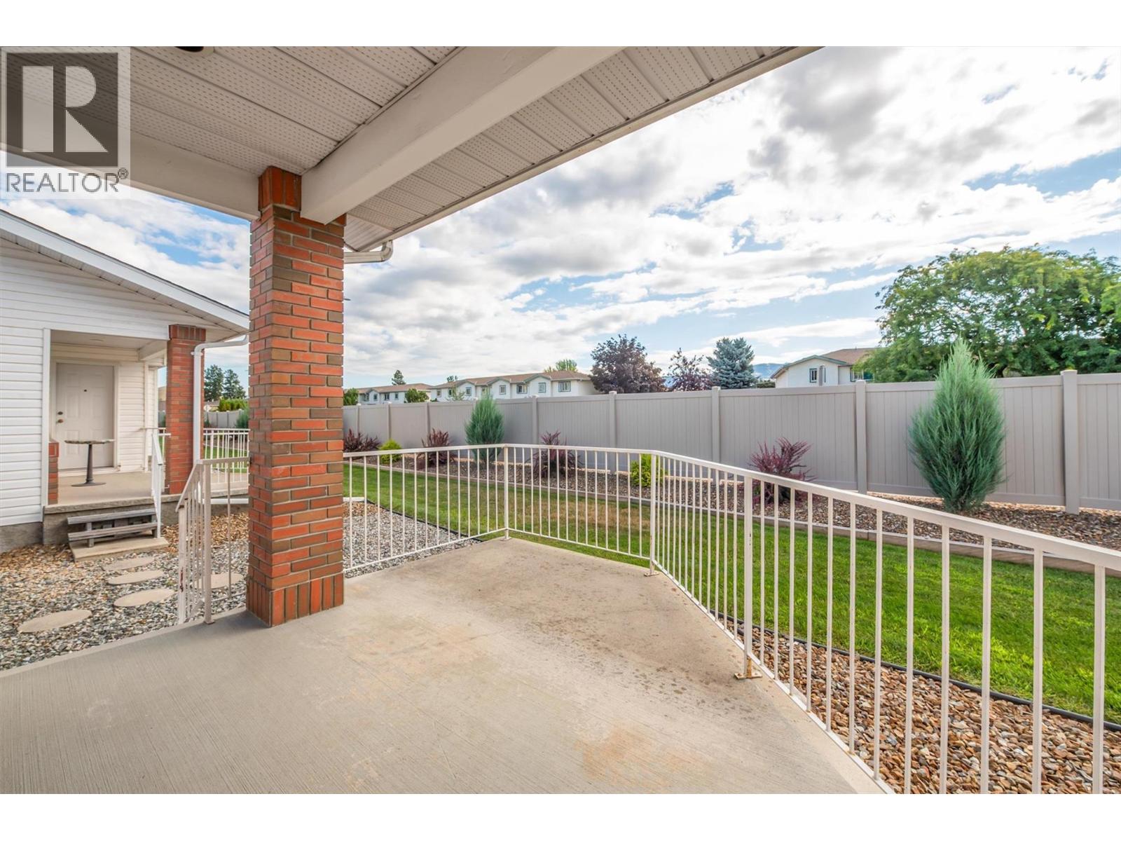 113 1885 Parkview Crescent, Kelowna