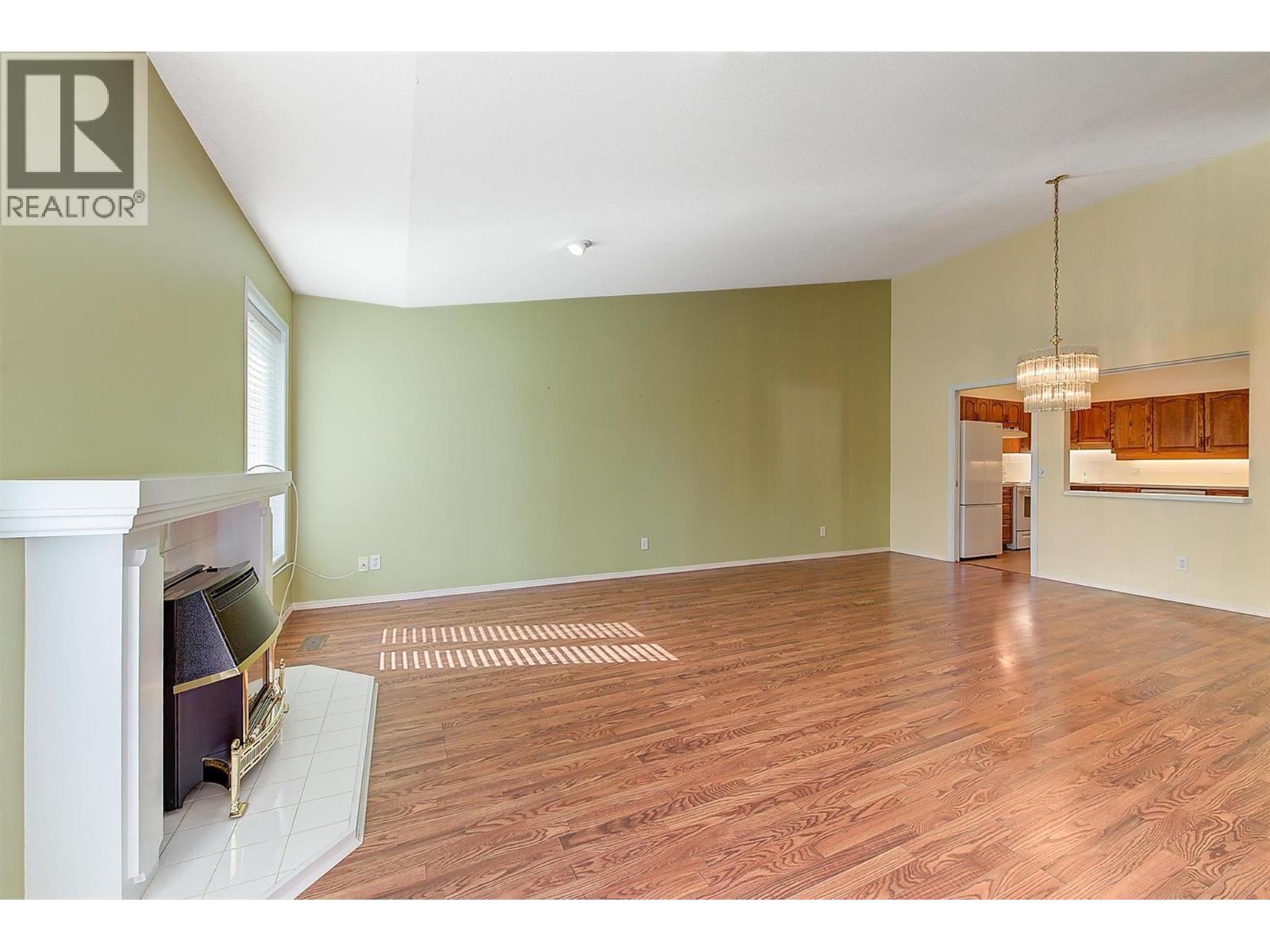 113 1885 Parkview Crescent, Kelowna