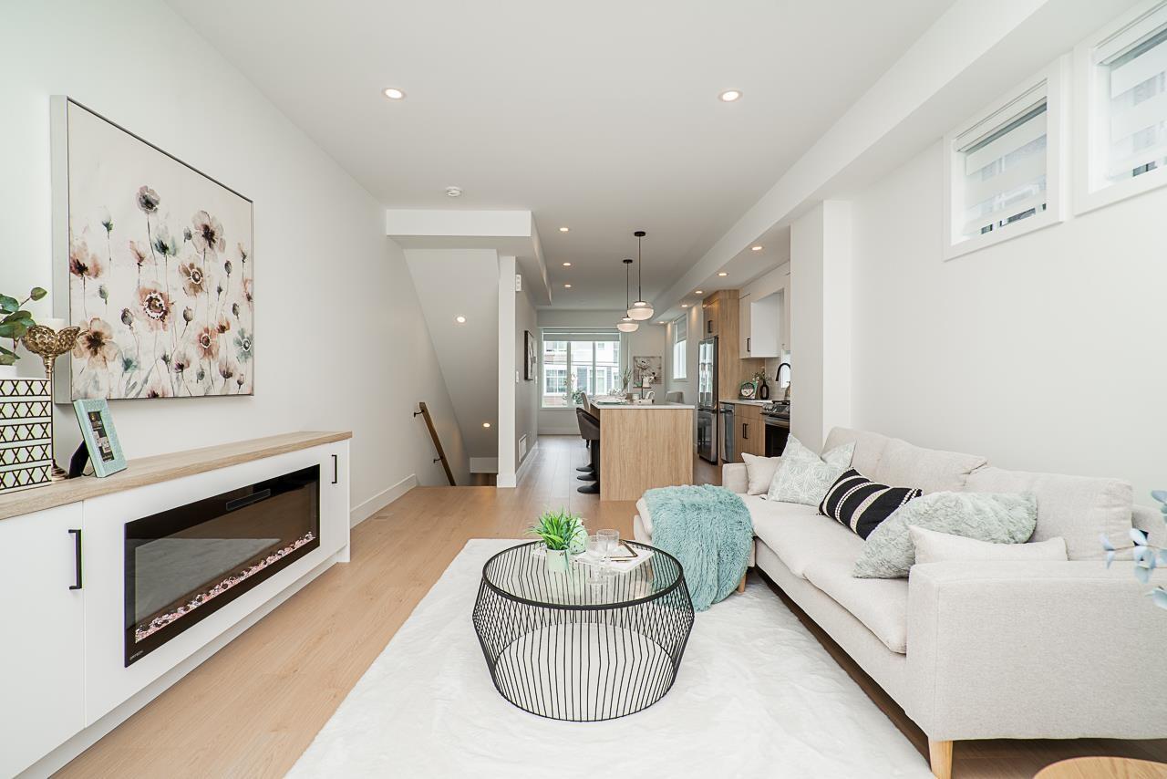 Photo 7 of 5 2525 156 Street, Surrey BC
