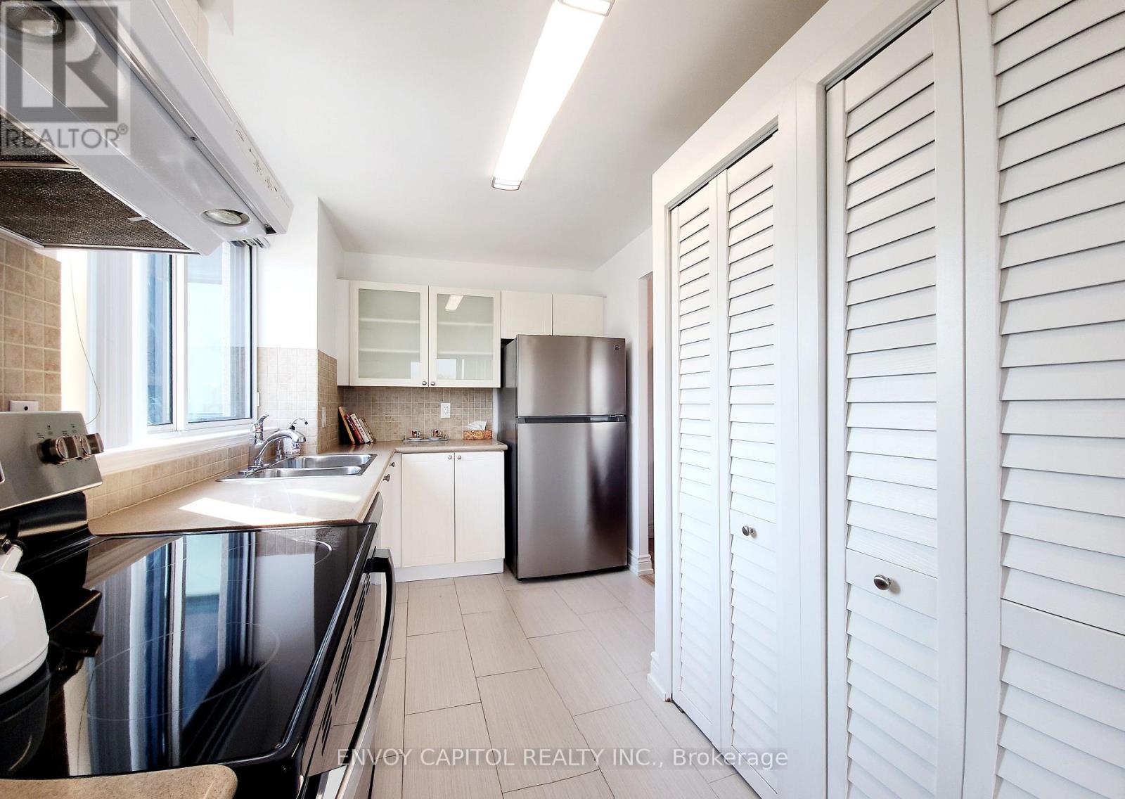 Photo 7 of 602 1 Hycrest Avenue, Toronto ON