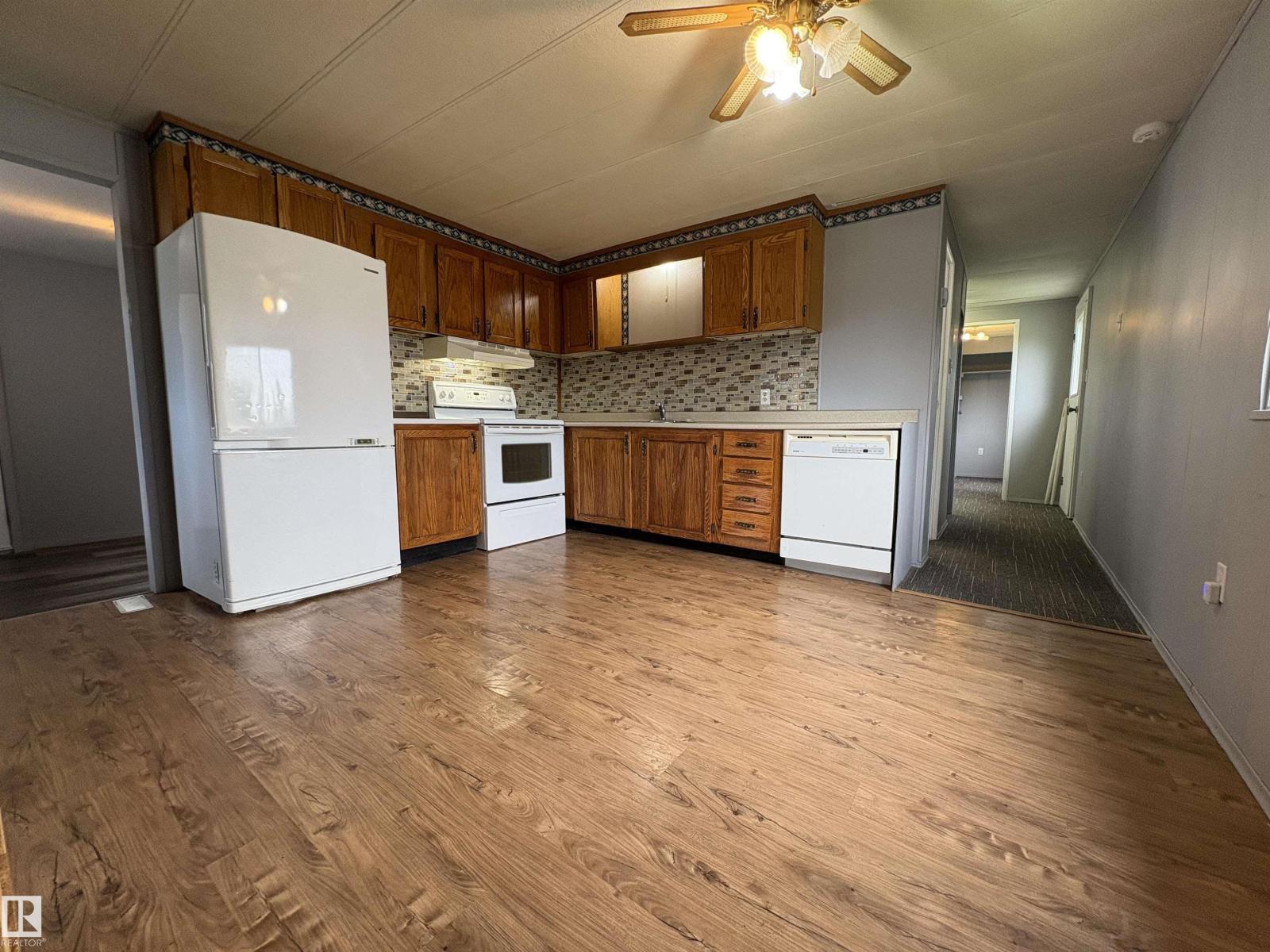 Photo 7 of 610 Evergreen Park Dr Nw Nw, Edmonton AB