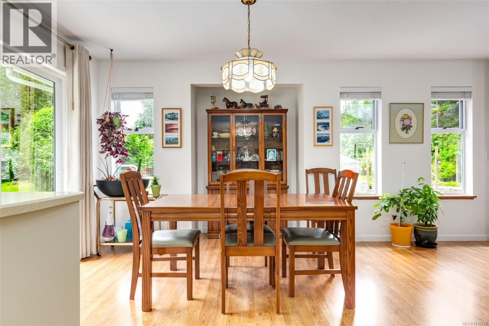 Photo 11 of 1760 Woobank Rd, Nanaimo BC