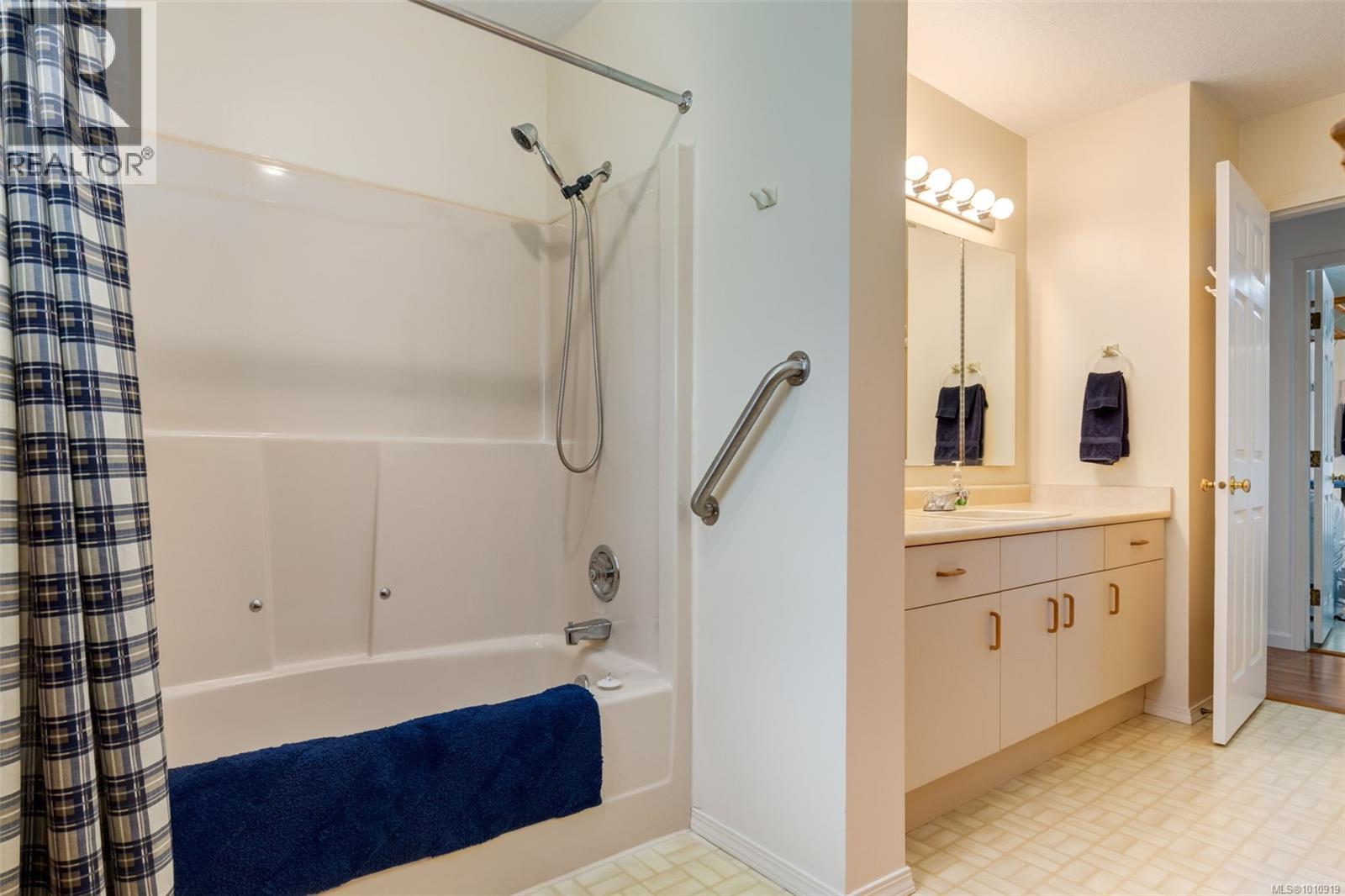 Photo 51 of 1760 Woobank Rd, Nanaimo BC