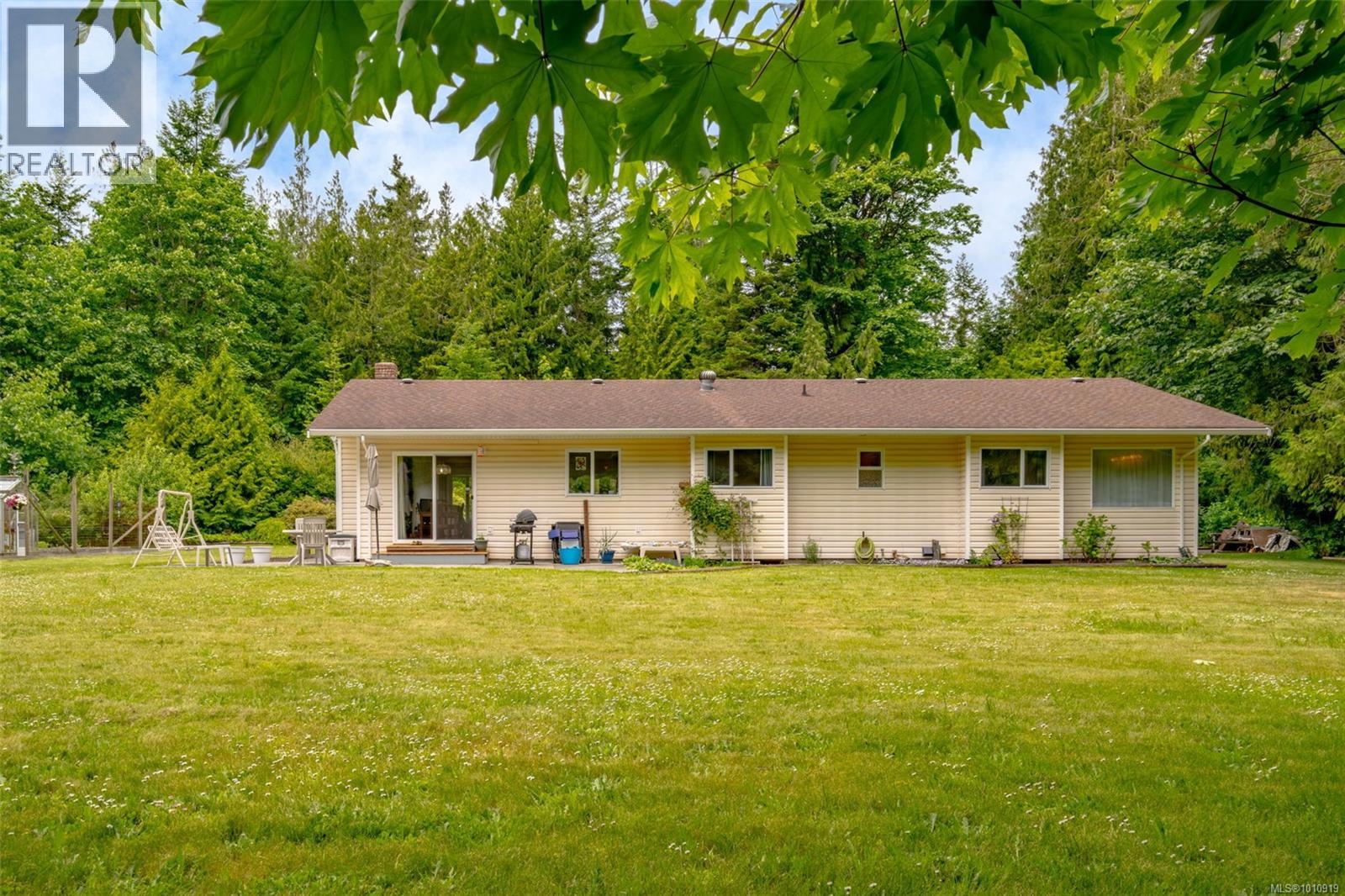 Photo 6 of 1760 Woobank Rd, Nanaimo BC