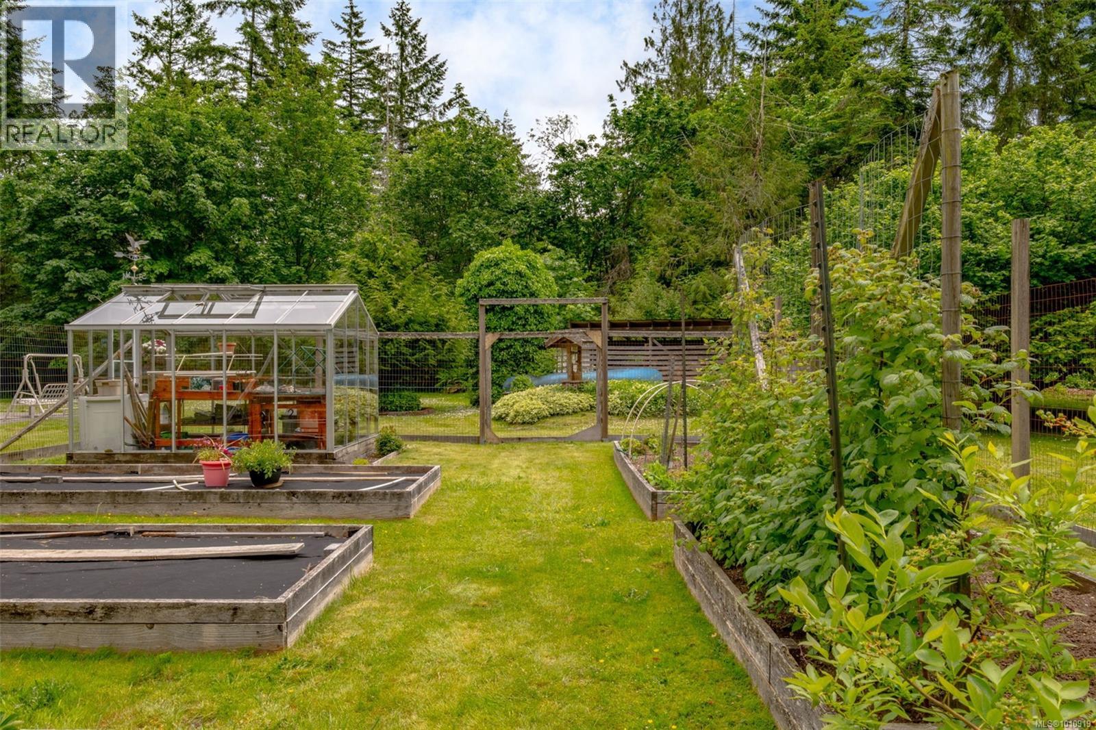 Photo 14 of 1760 Woobank Rd, Nanaimo BC