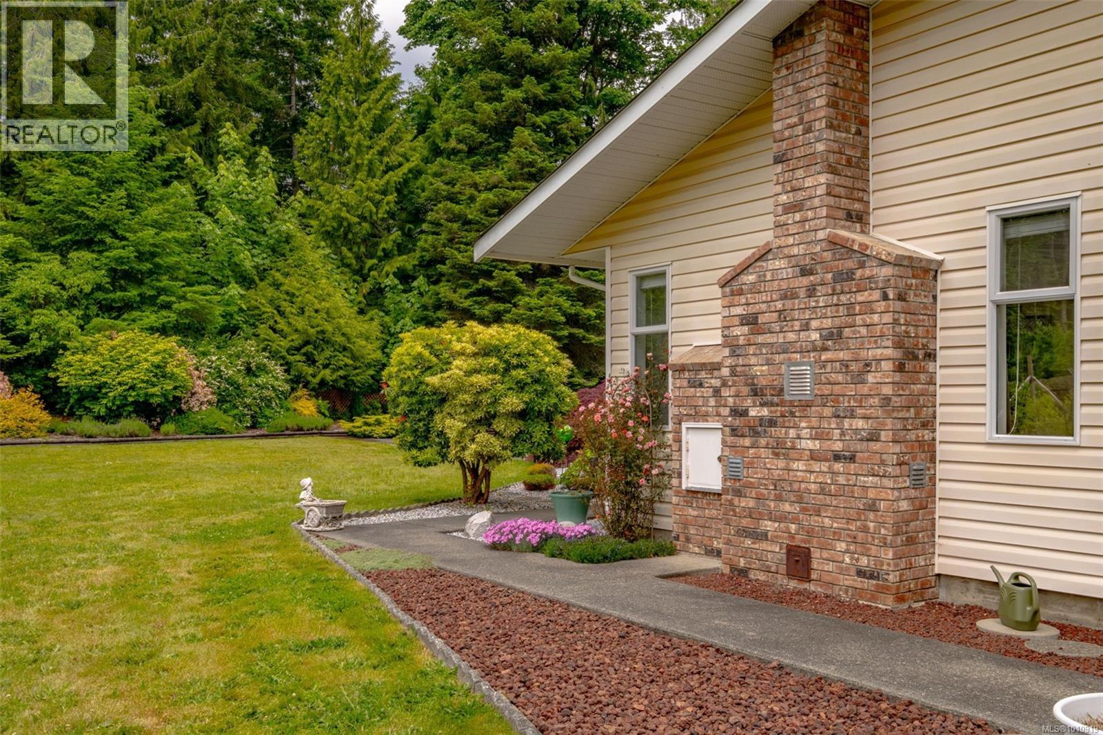Photo 15 of 1760 Woobank Rd, Nanaimo BC