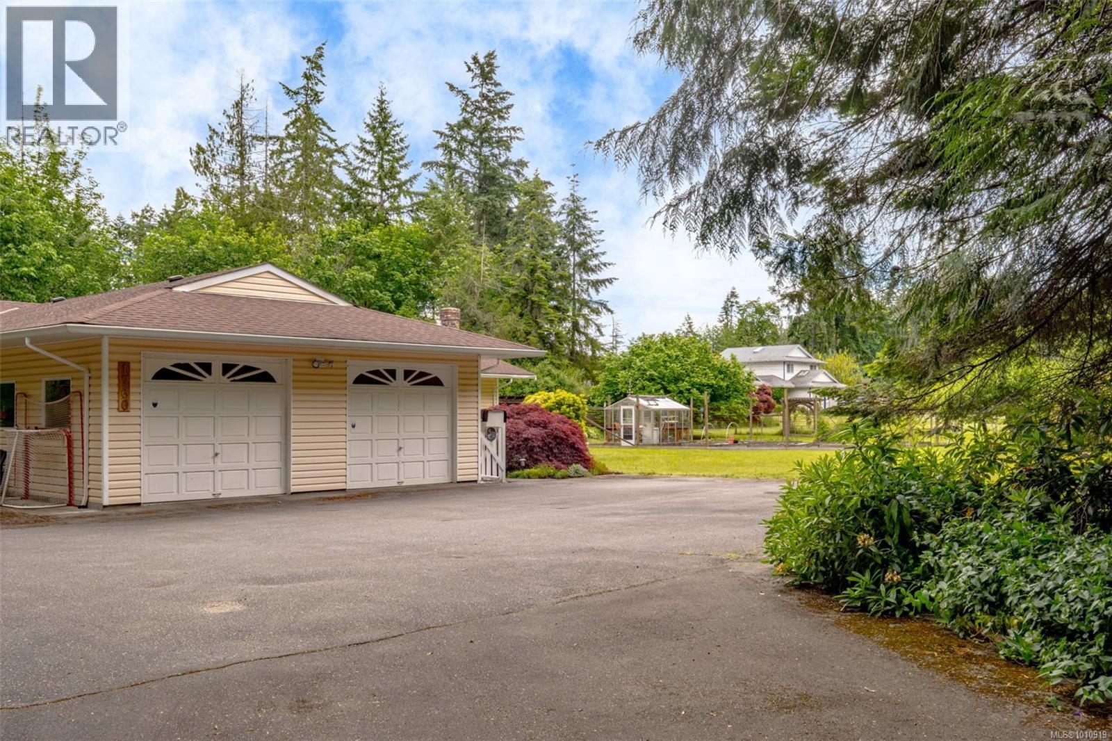 Photo 9 of 1760 Woobank Rd, Nanaimo BC