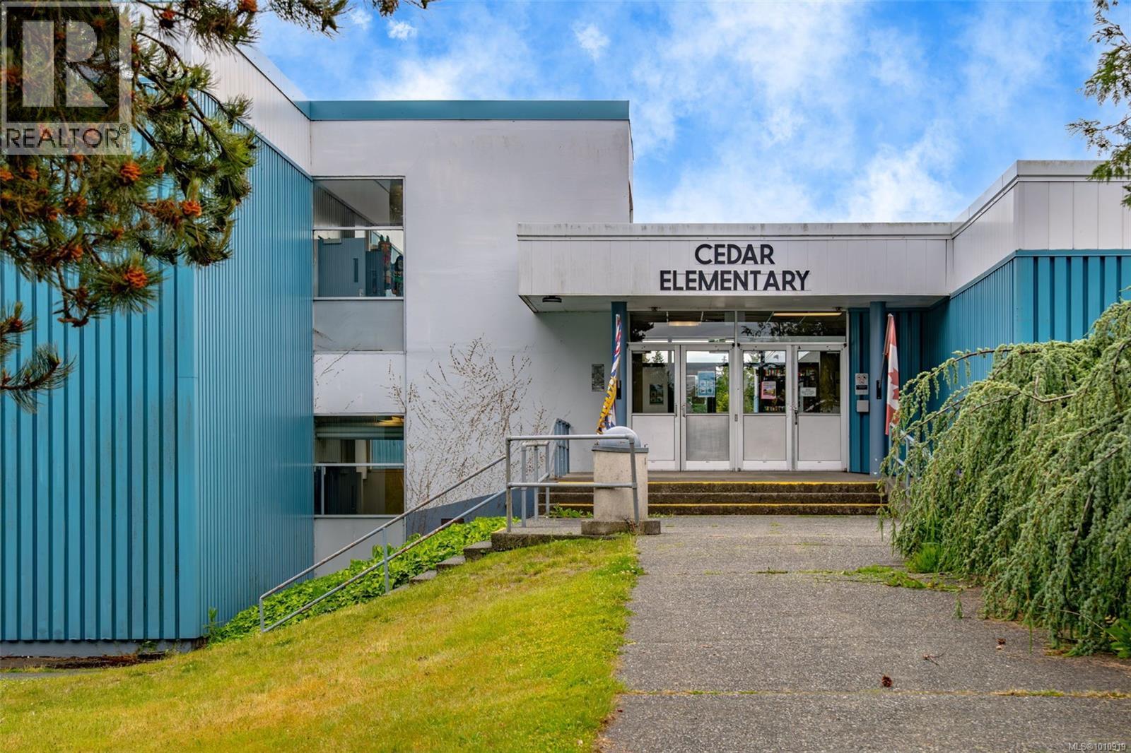 Photo 2 of 1760 Woobank Rd, Nanaimo BC