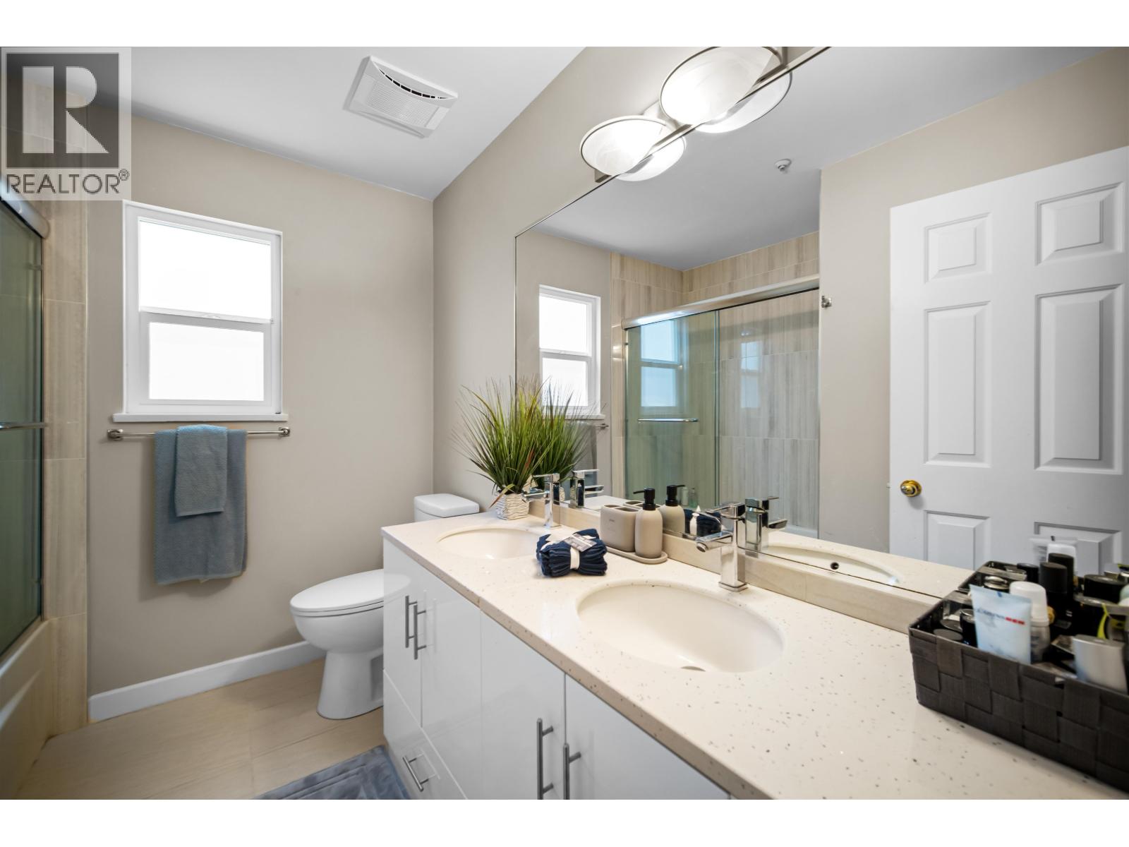 Photo 25 of 248 E 59th Avenue, Vancouver BC