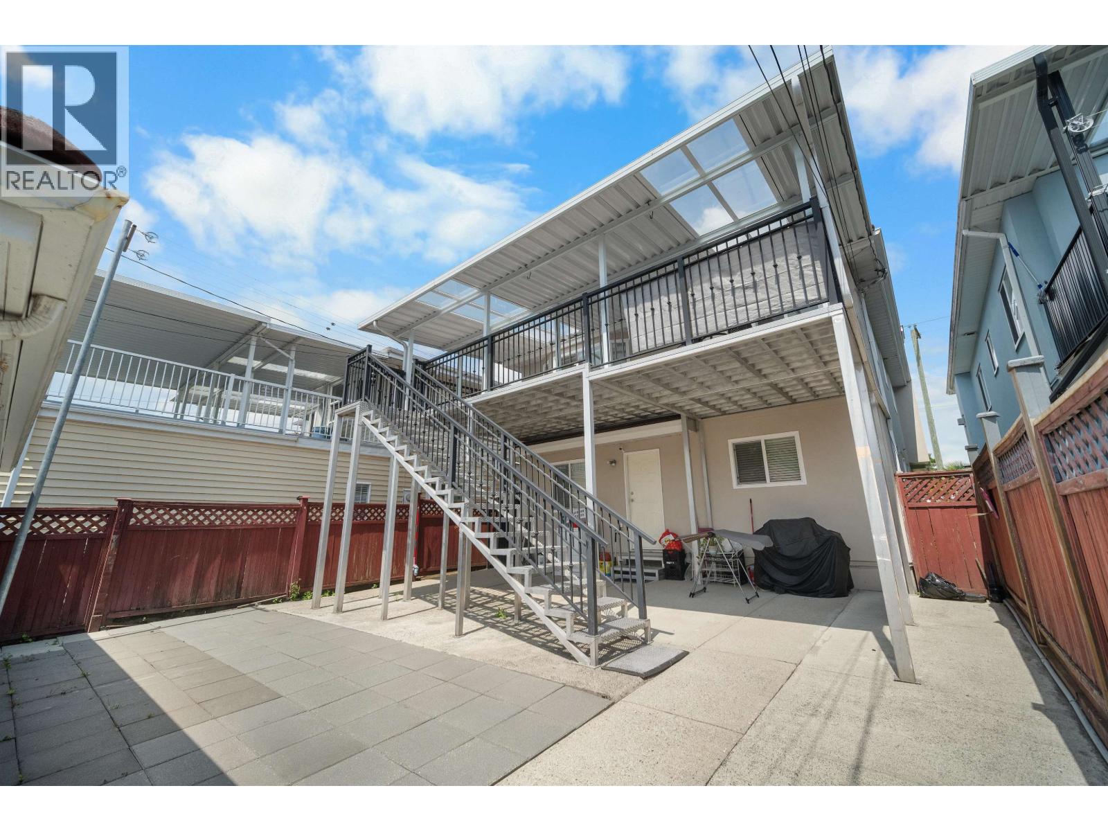Photo 4 of 248 E 59th Avenue, Vancouver BC